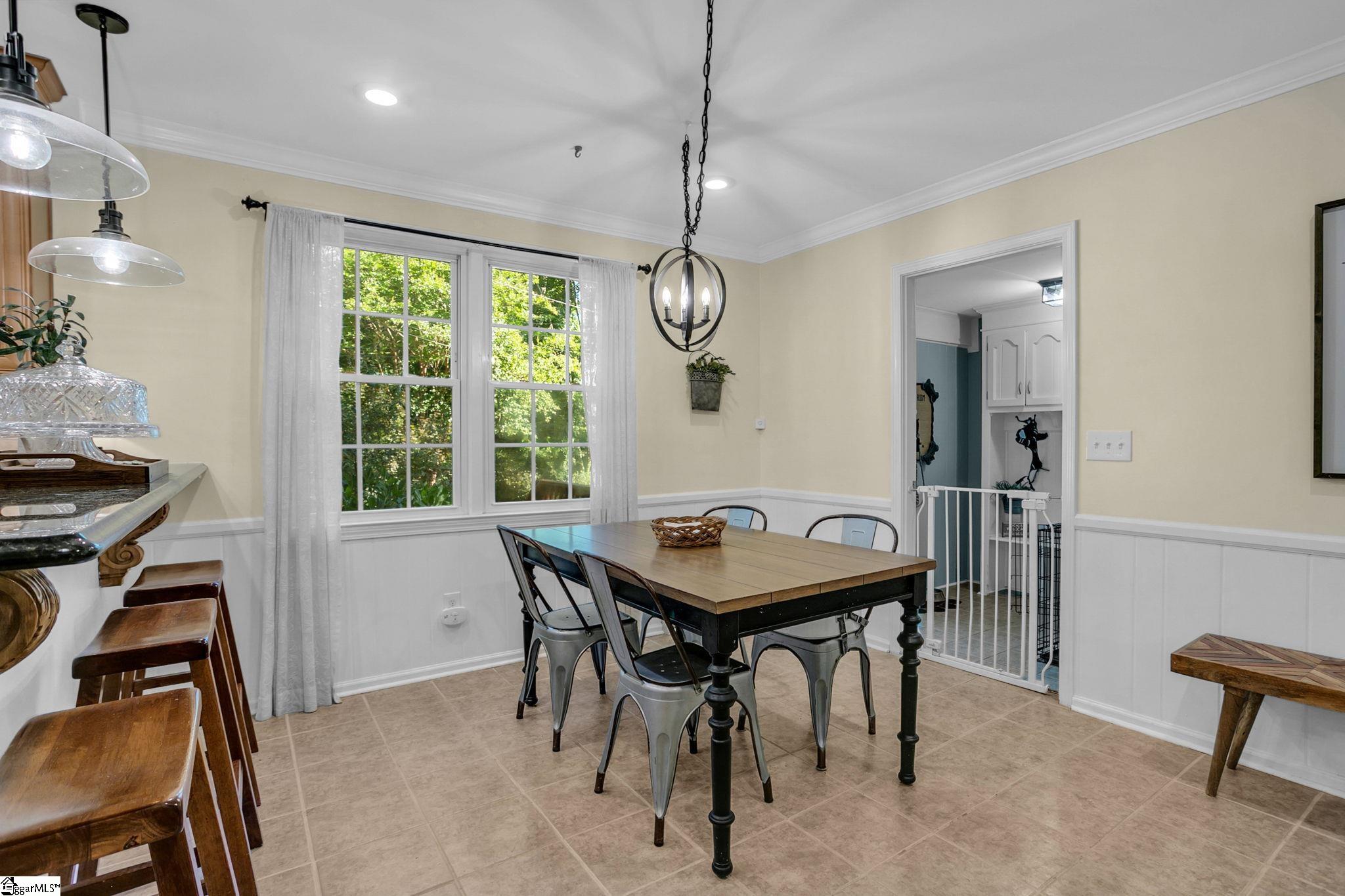 203 Hickory Lane Mauldin, SC 29662