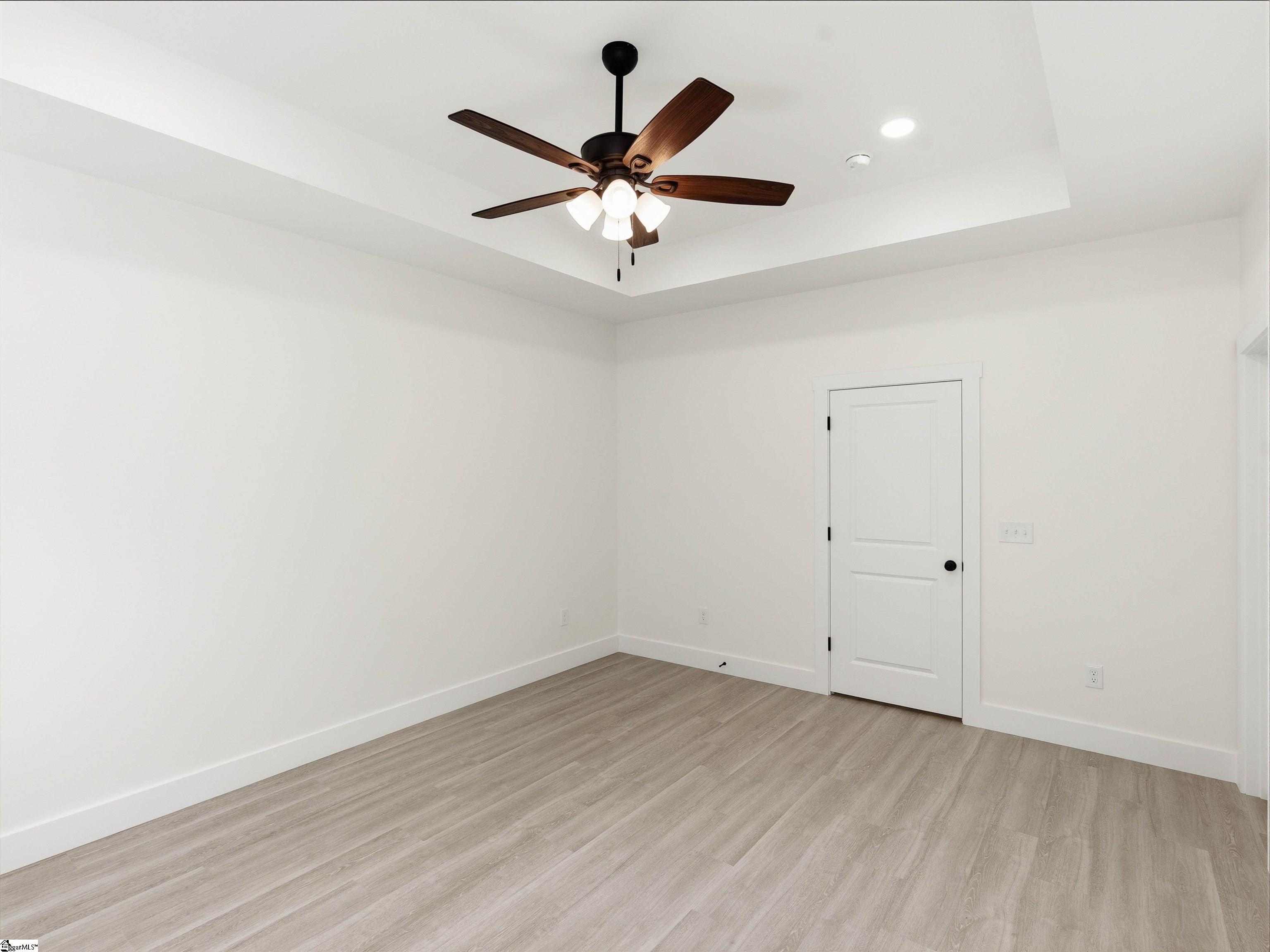 GGAR Image 21 - bk41592152