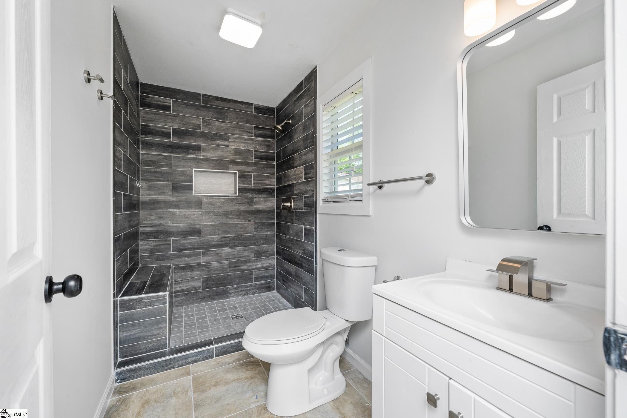 3 Hibourne Court Greenville, SC 29615