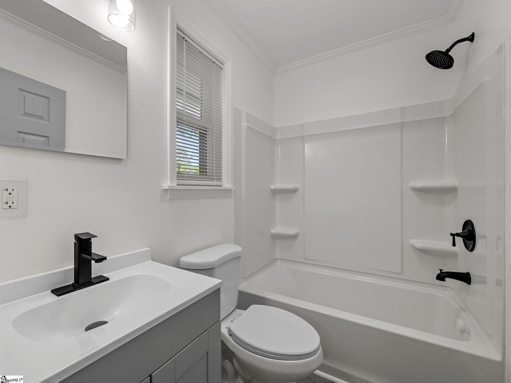 255 Hazelwood Avenue Spartanburg, SC 29302