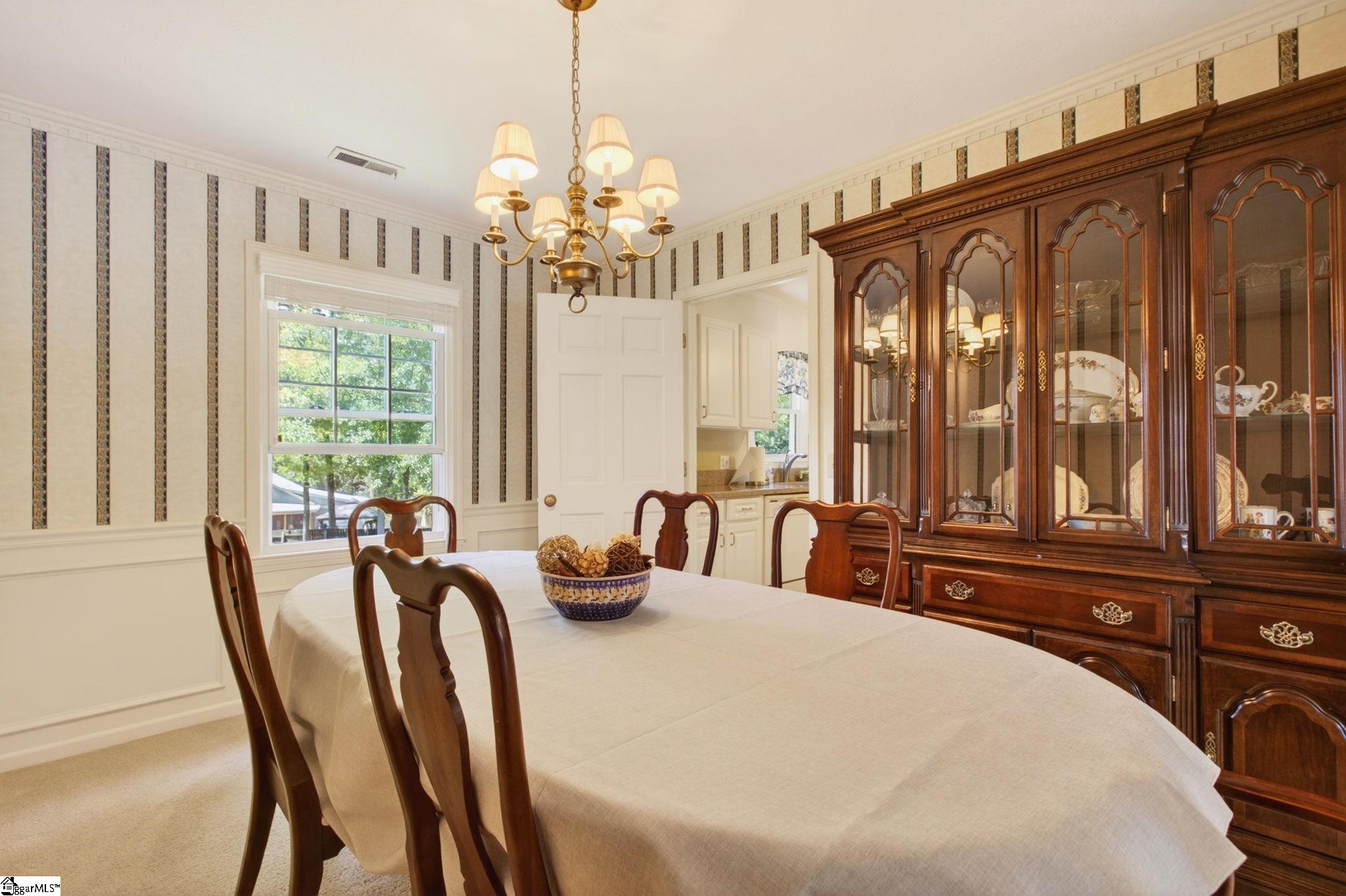 6 Royal Oak Court Greenville, SC 29607