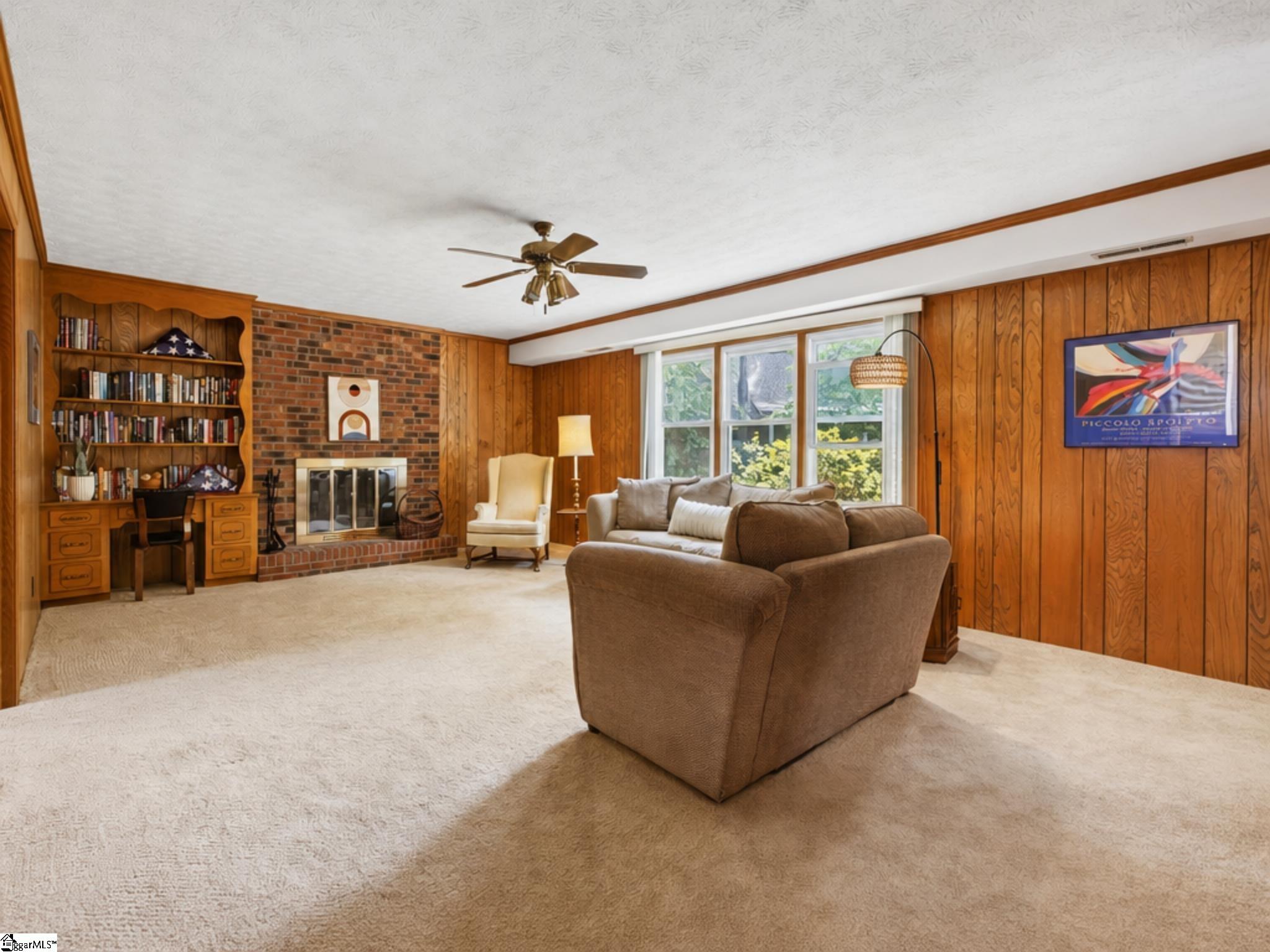 6 Royal Oak Court Greenville, SC 29607