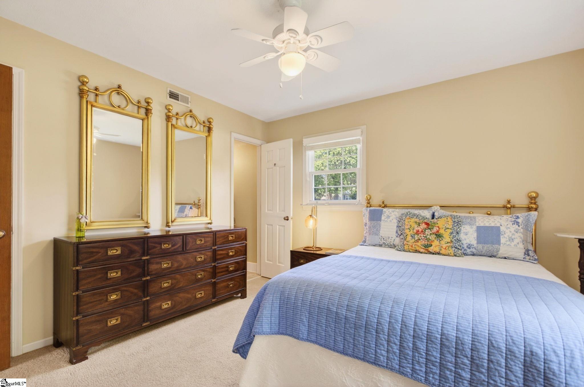 6 Royal Oak Court Greenville, SC 29607