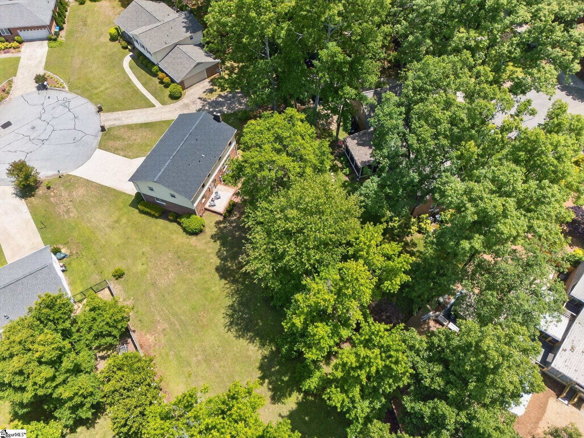 6 Royal Oak Court Greenville, SC 29607
