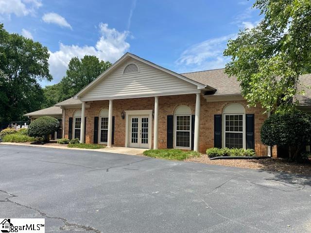 6 Royal Oak Court Greenville, SC 29607