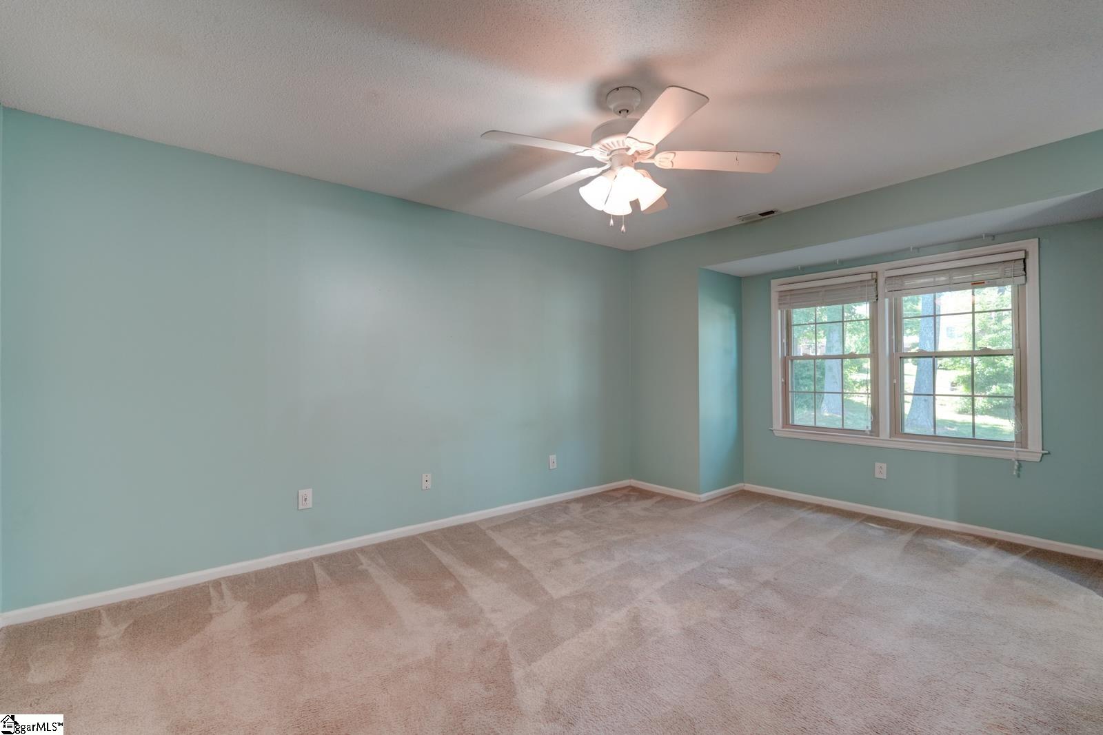 210 Oakmont Drive Boiling Springs, SC 29316