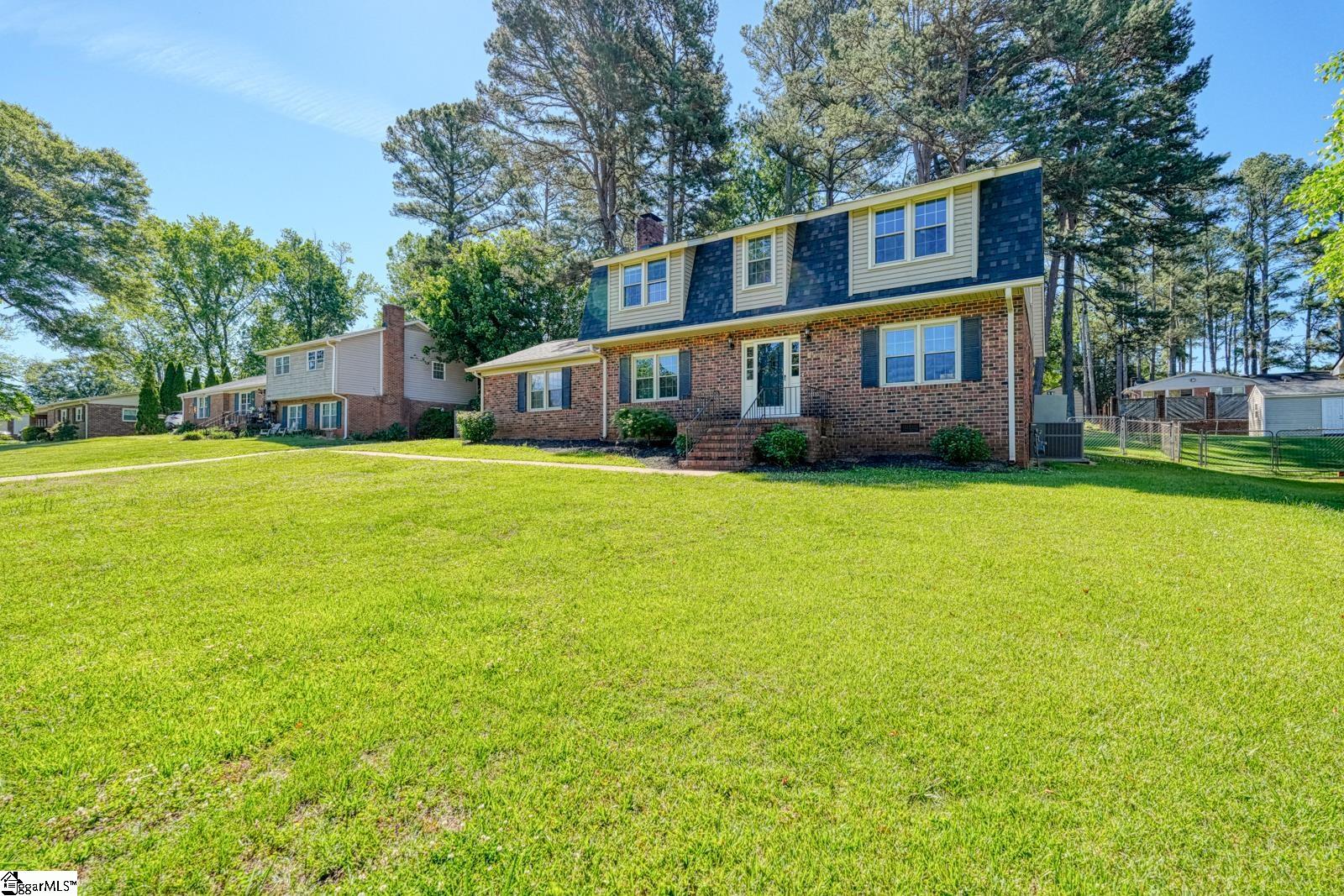 210 Oakmont Drive Boiling Springs, SC 29316