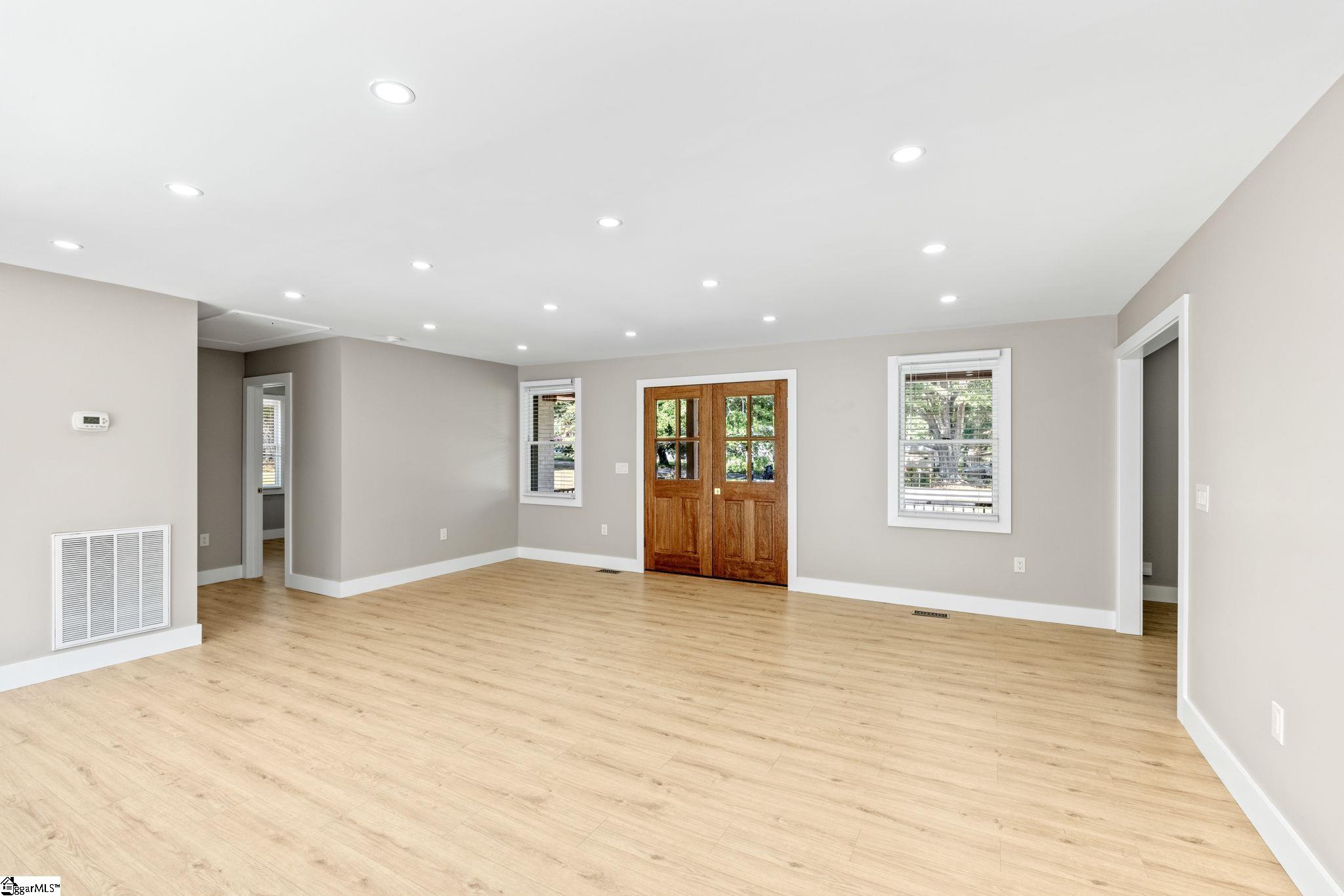 204 Woodfield Avenue Fountain Inn, SC 29644