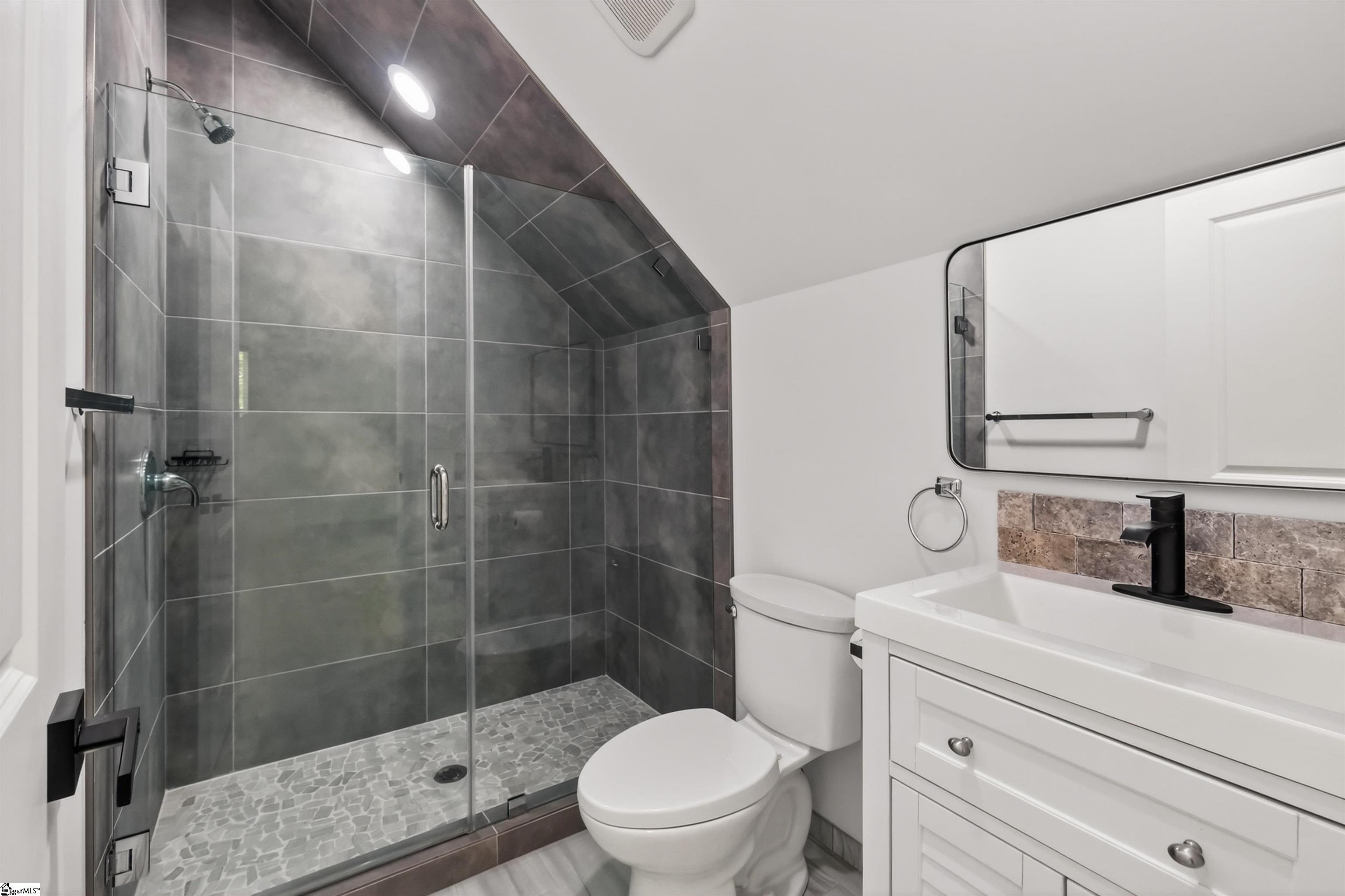 155 Cane Creek Way Campobello, SC 29322