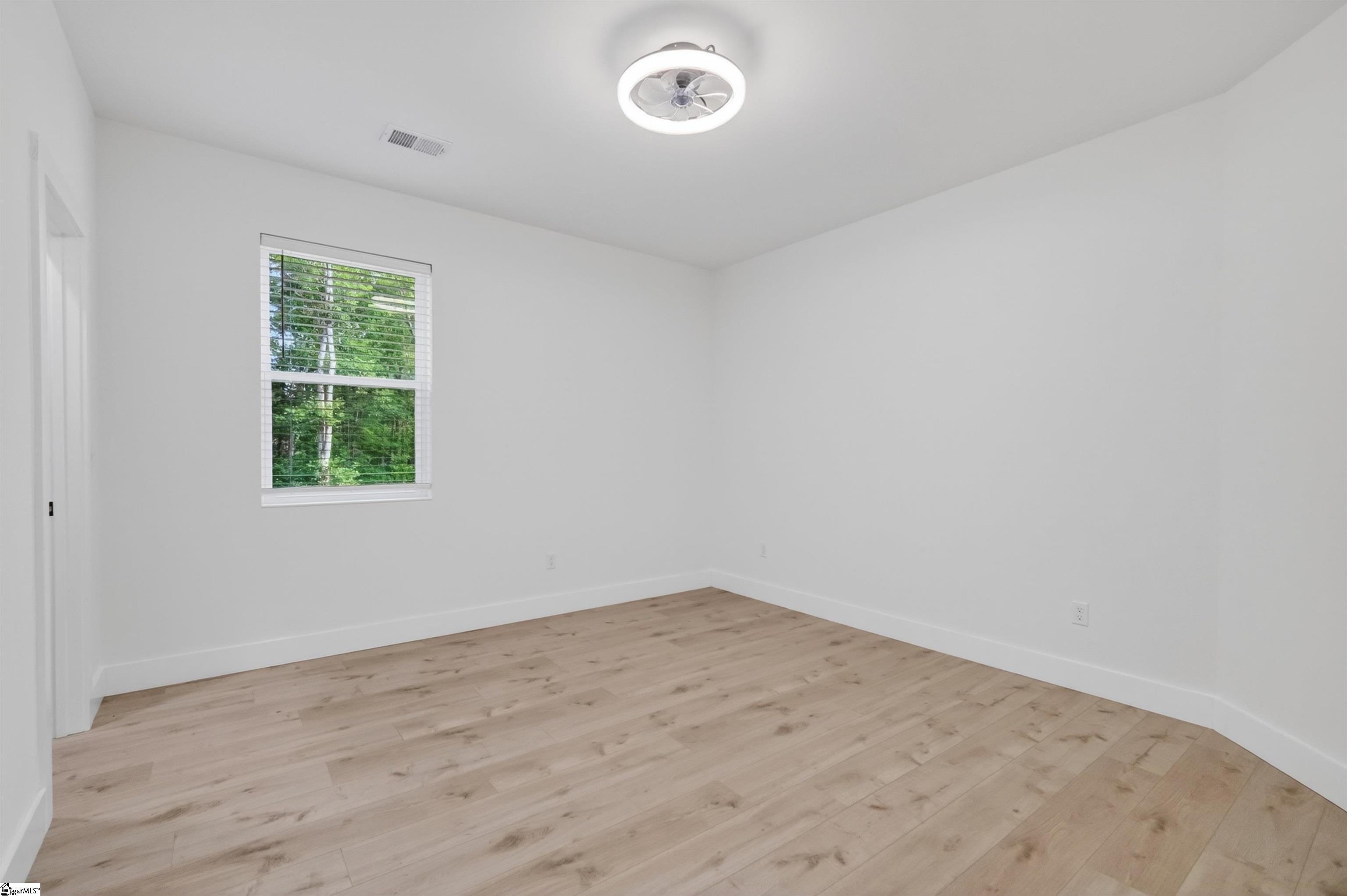 155 Cane Creek Way Campobello, SC 29322