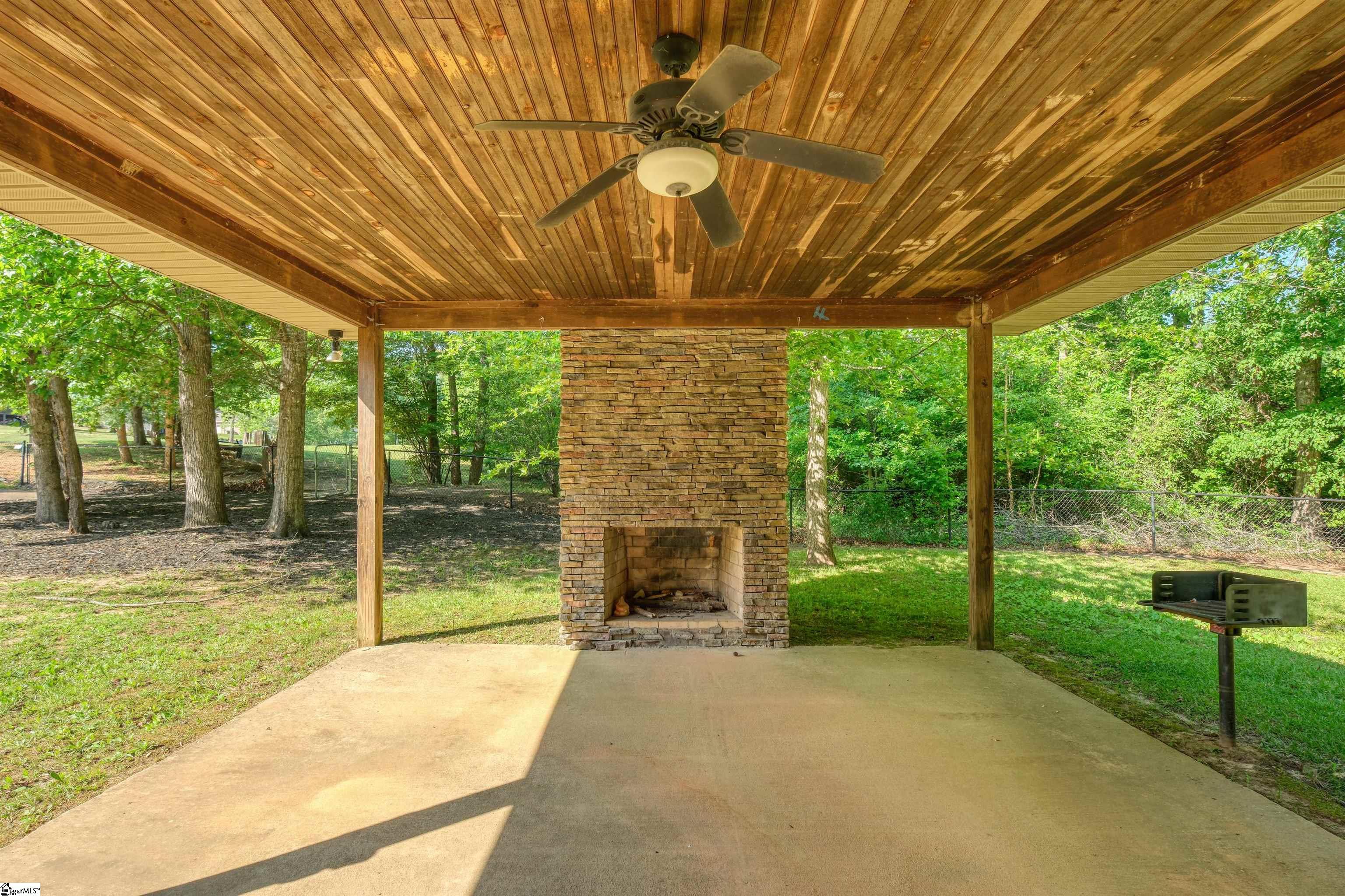 155 Cane Creek Way Campobello, SC 29322