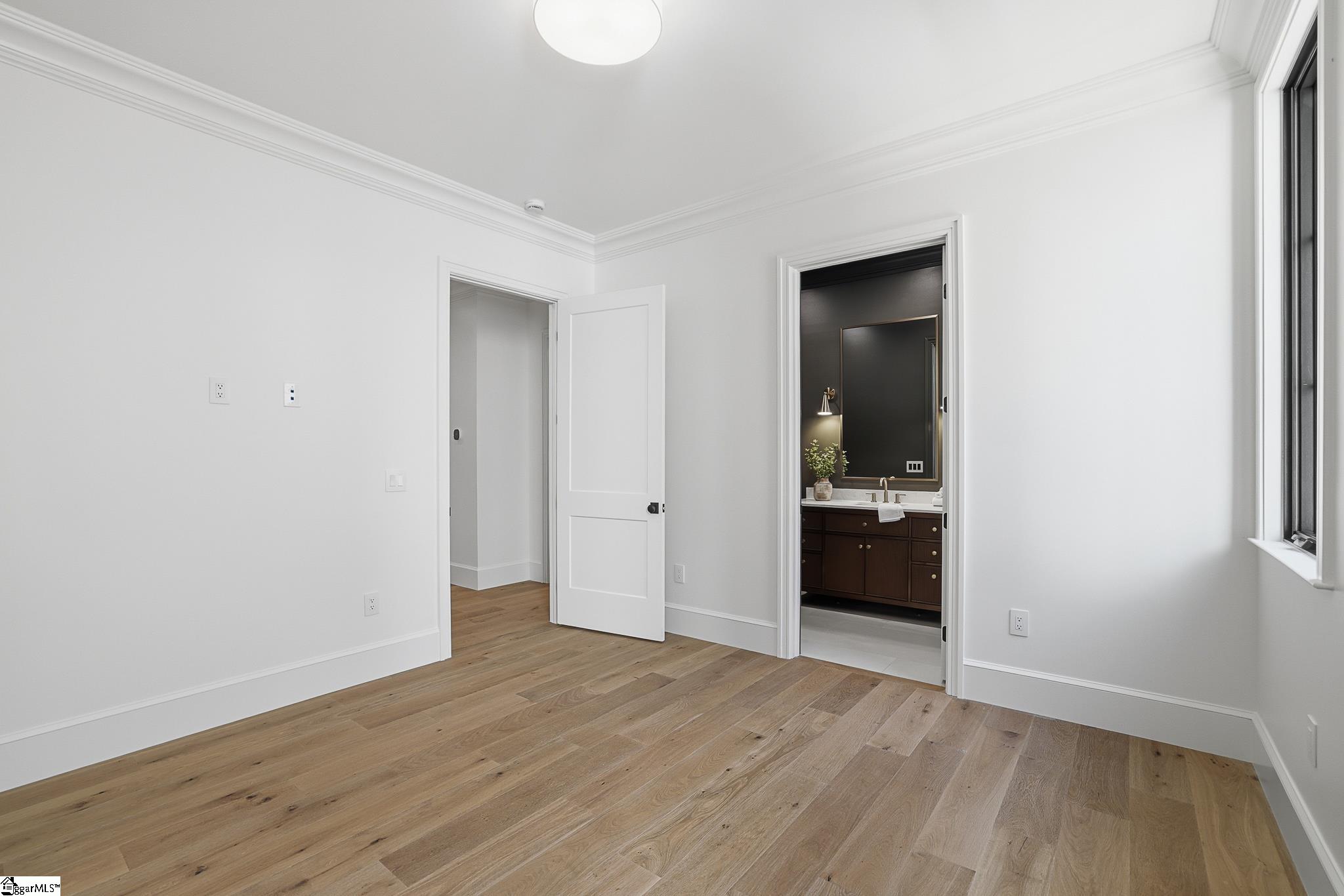 101 Sherwood Street UNIT Unit 100 Greenville, SC 29601