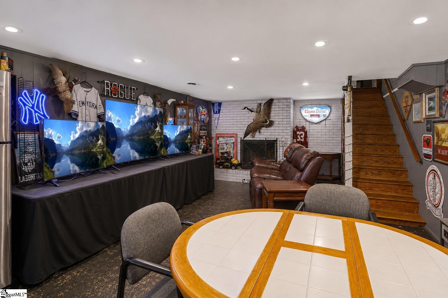 212 Balcome Boulevard Simpsonville, SC 29681