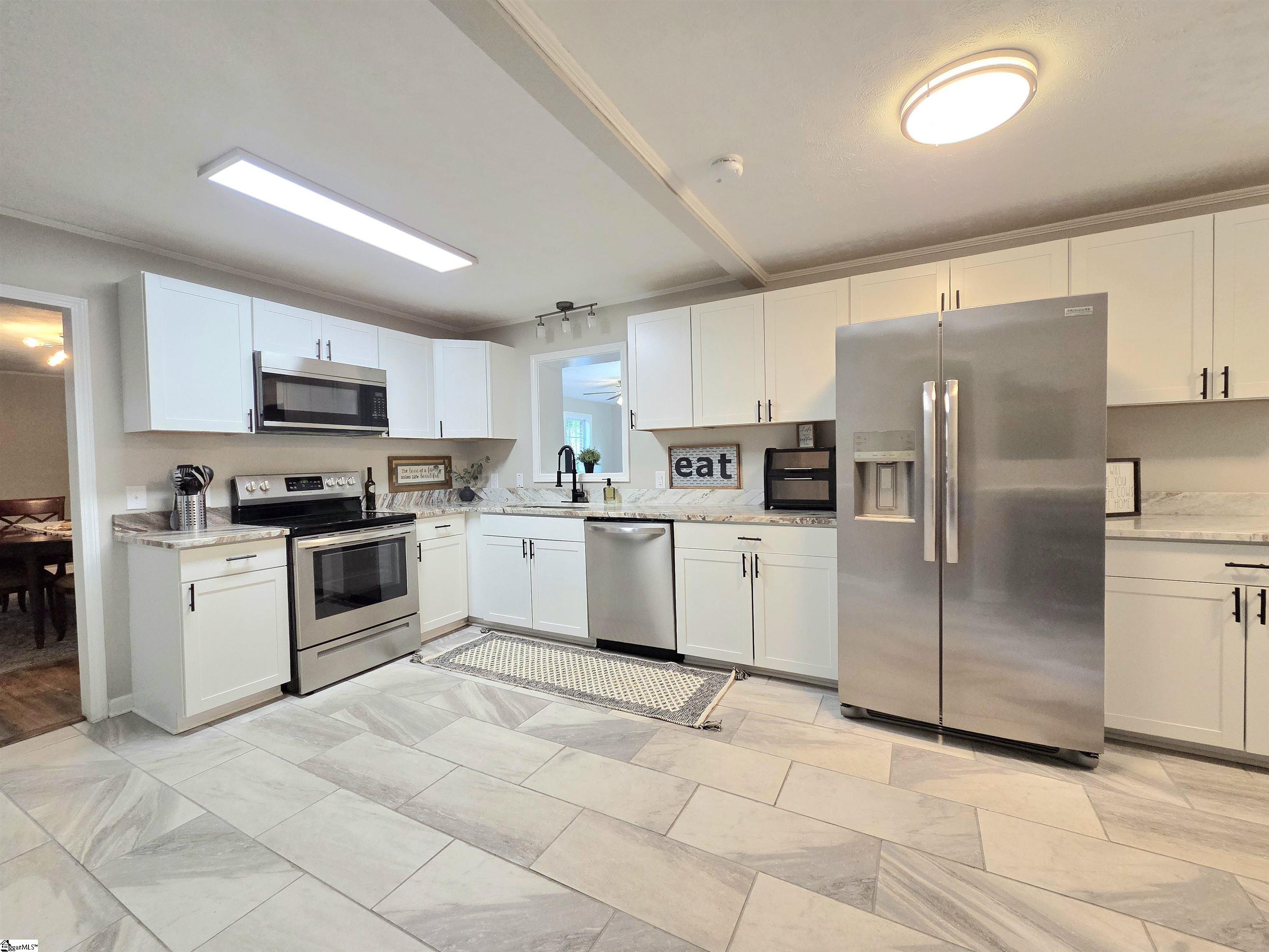 303 E Belvue Road Taylors, SC 29687