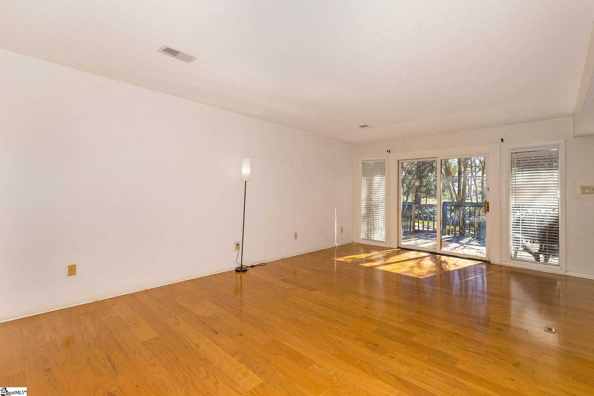 125 Inglewood Way Greenville, SC 29615