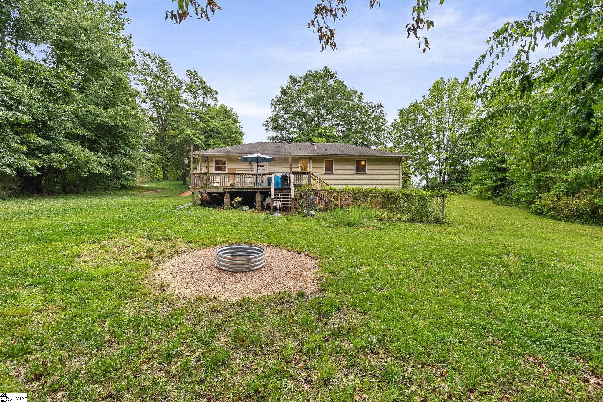325 Brewton Road Spartanburg, SC 29301