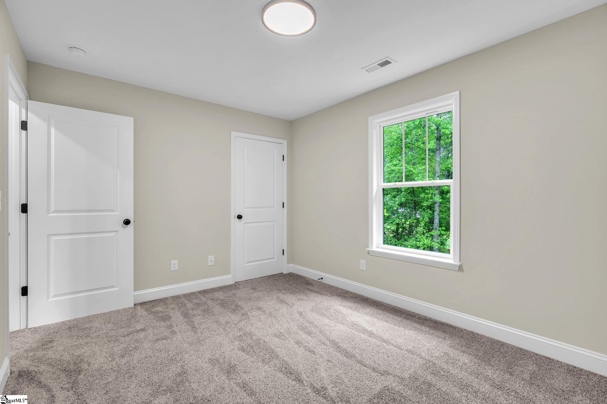 8 Oxford Boulevard Taylors, SC 29687