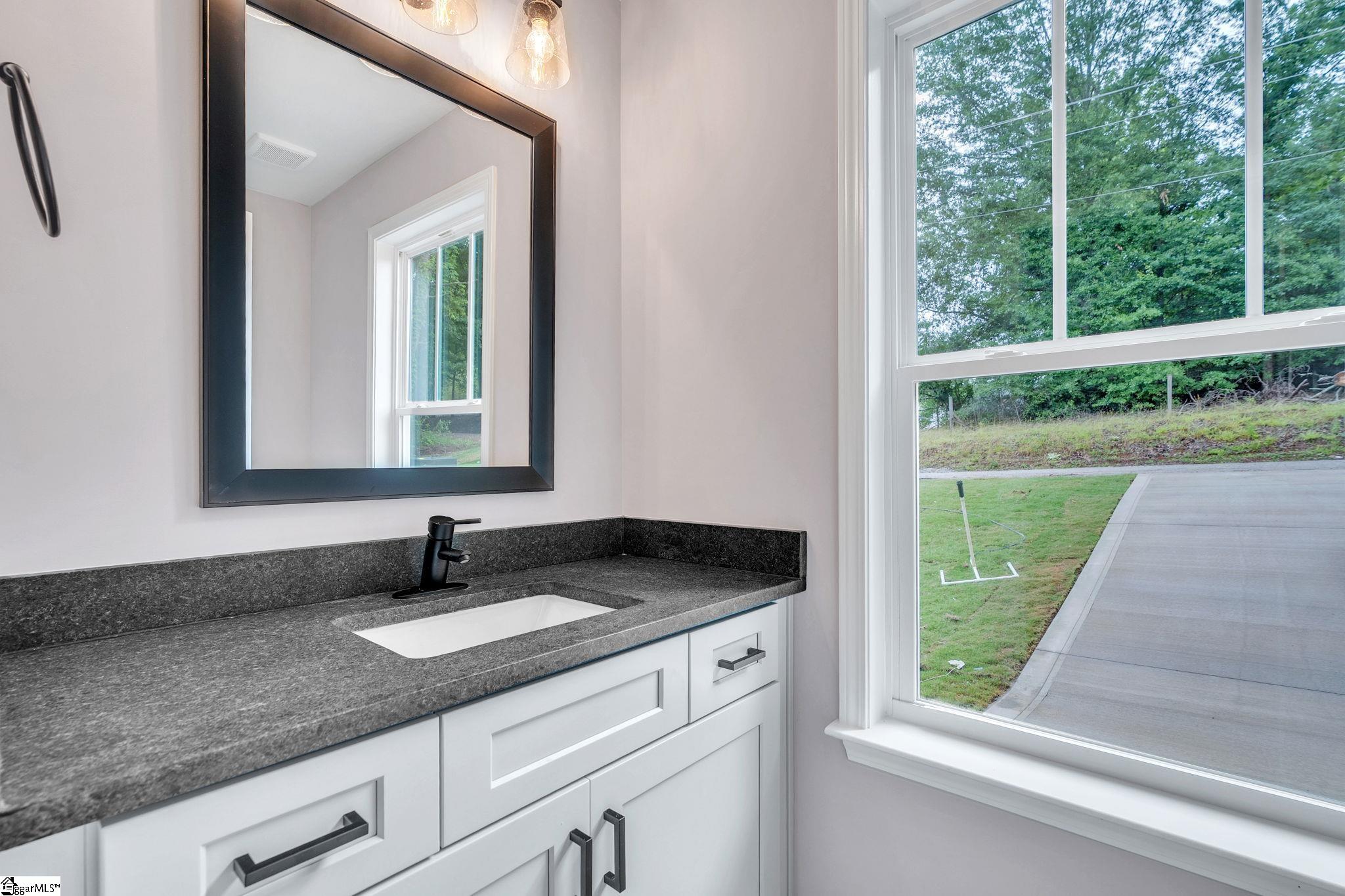 12 Oxford Boulevard Taylors, SC 29687