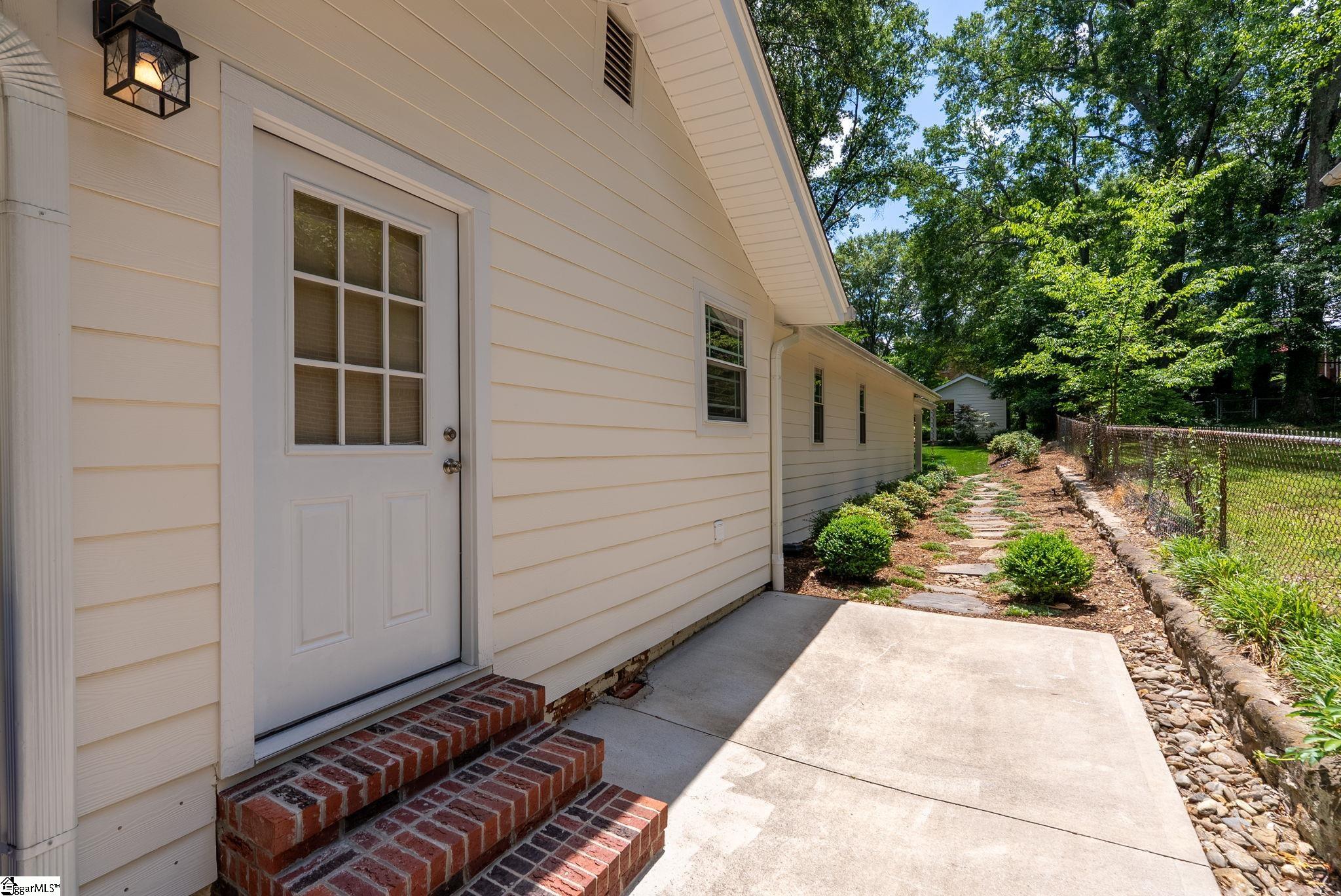 13 Croft Street Greenville, SC 29609