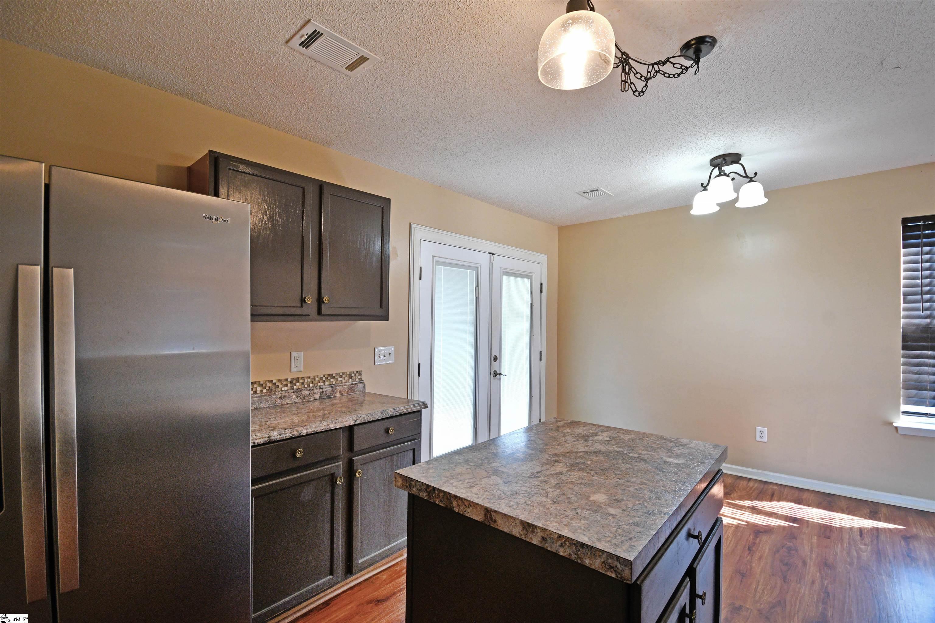 136 W Corley Lane Spartanburg, SC 29303-2647