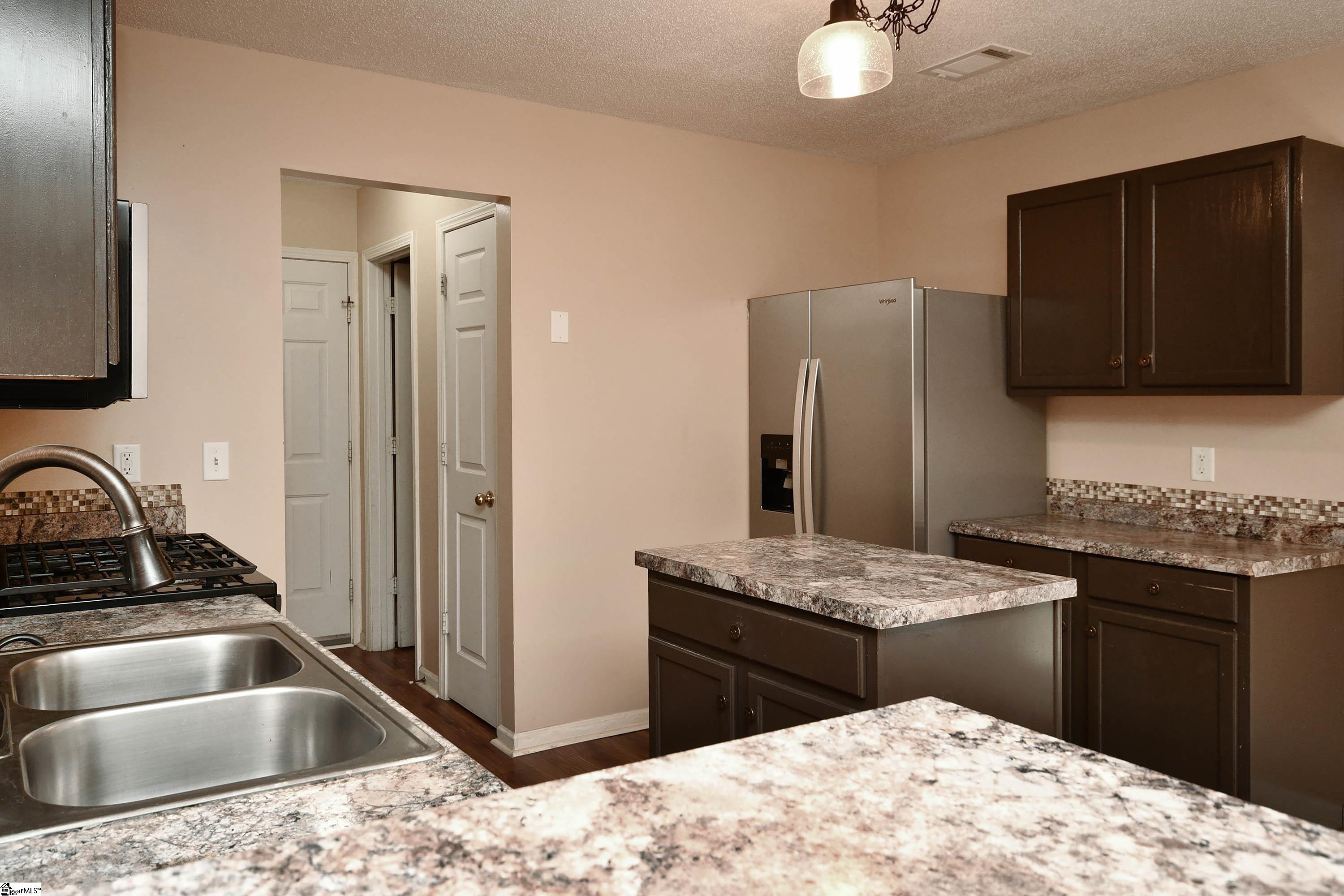 136 W Corley Lane Spartanburg, SC 29303-2647