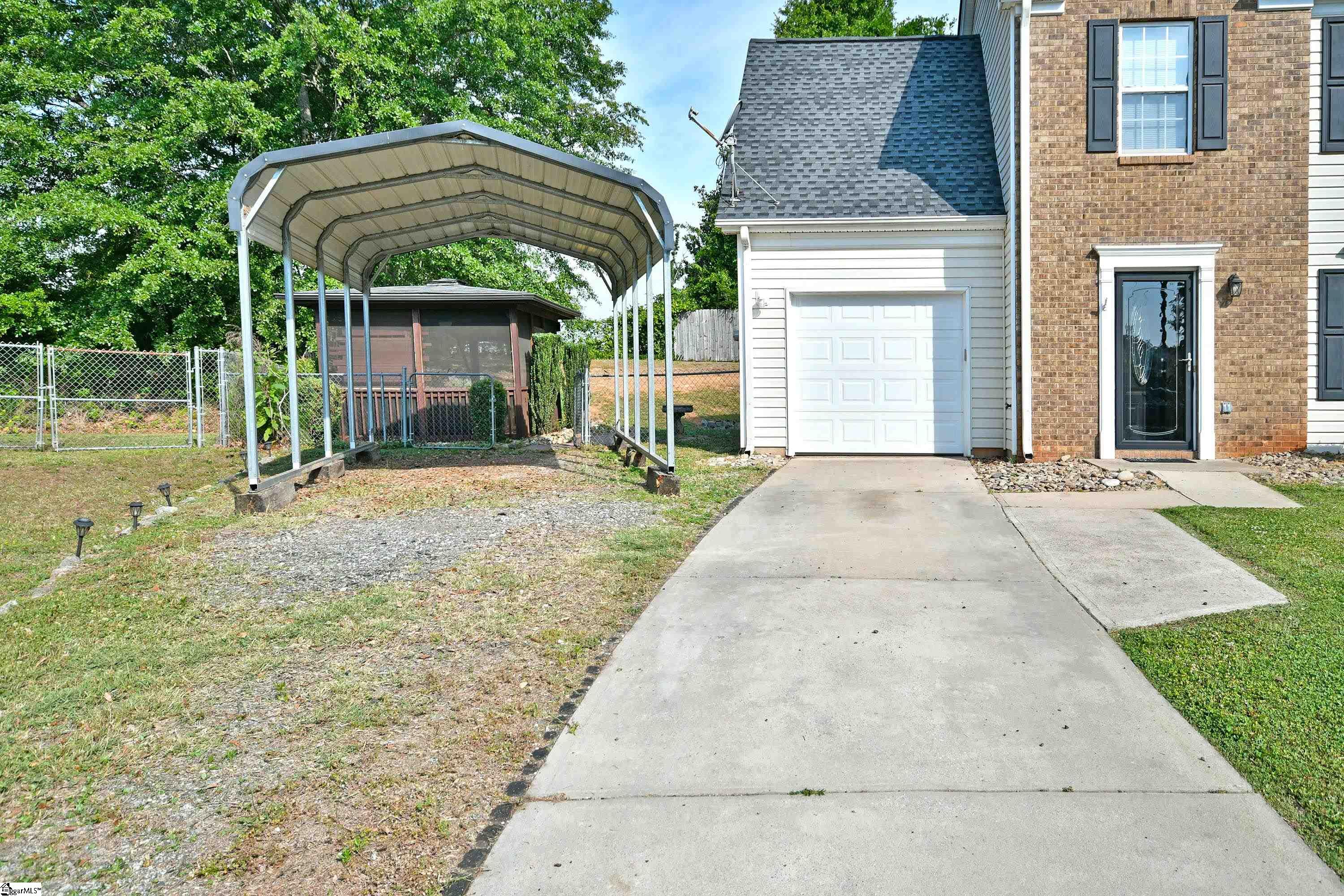 136 W Corley Lane Spartanburg, SC 29303-2647