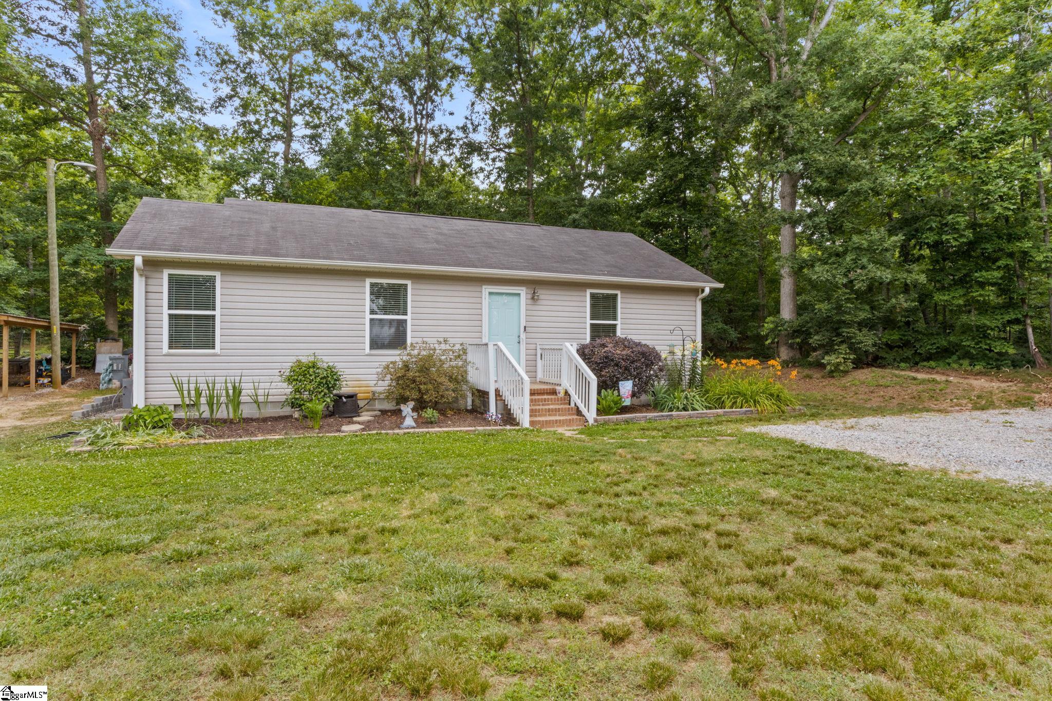 300 Burgess School Road, Pelzer SC 29669,Pelzer,Greenville,Residential