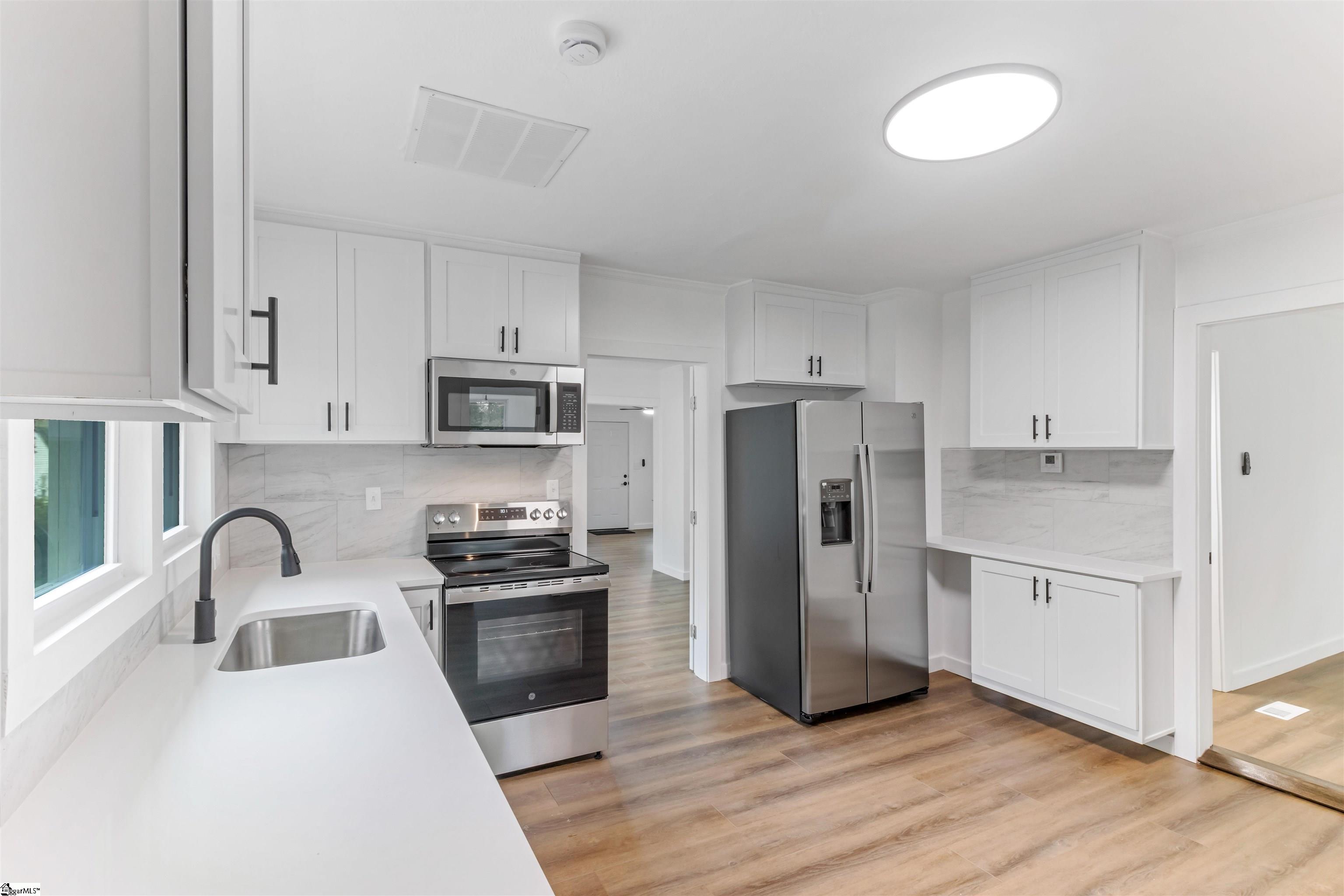 207 South Carolina Avenue Spartanburg, SC 29306