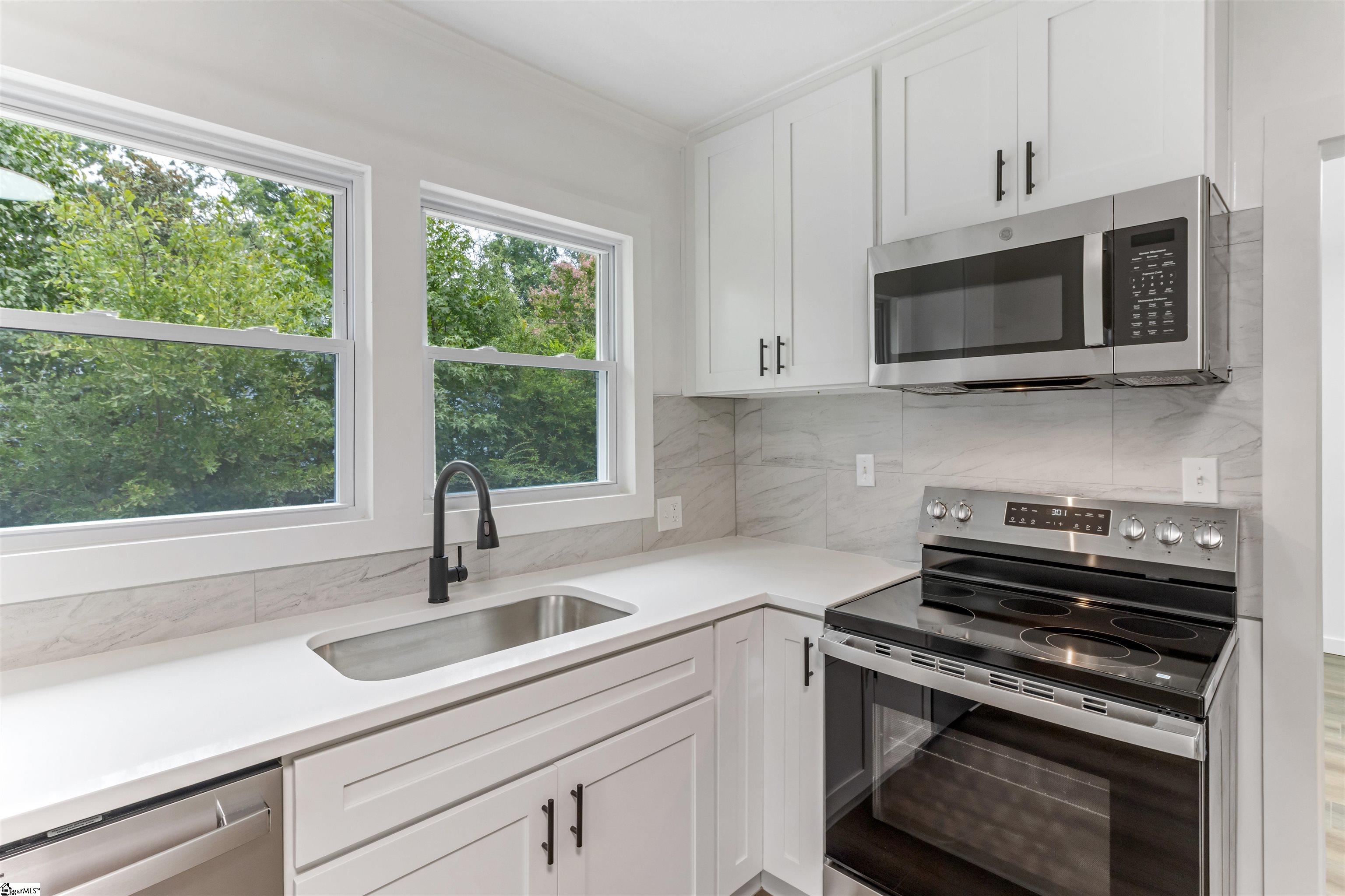 207 South Carolina Avenue Spartanburg, SC 29306