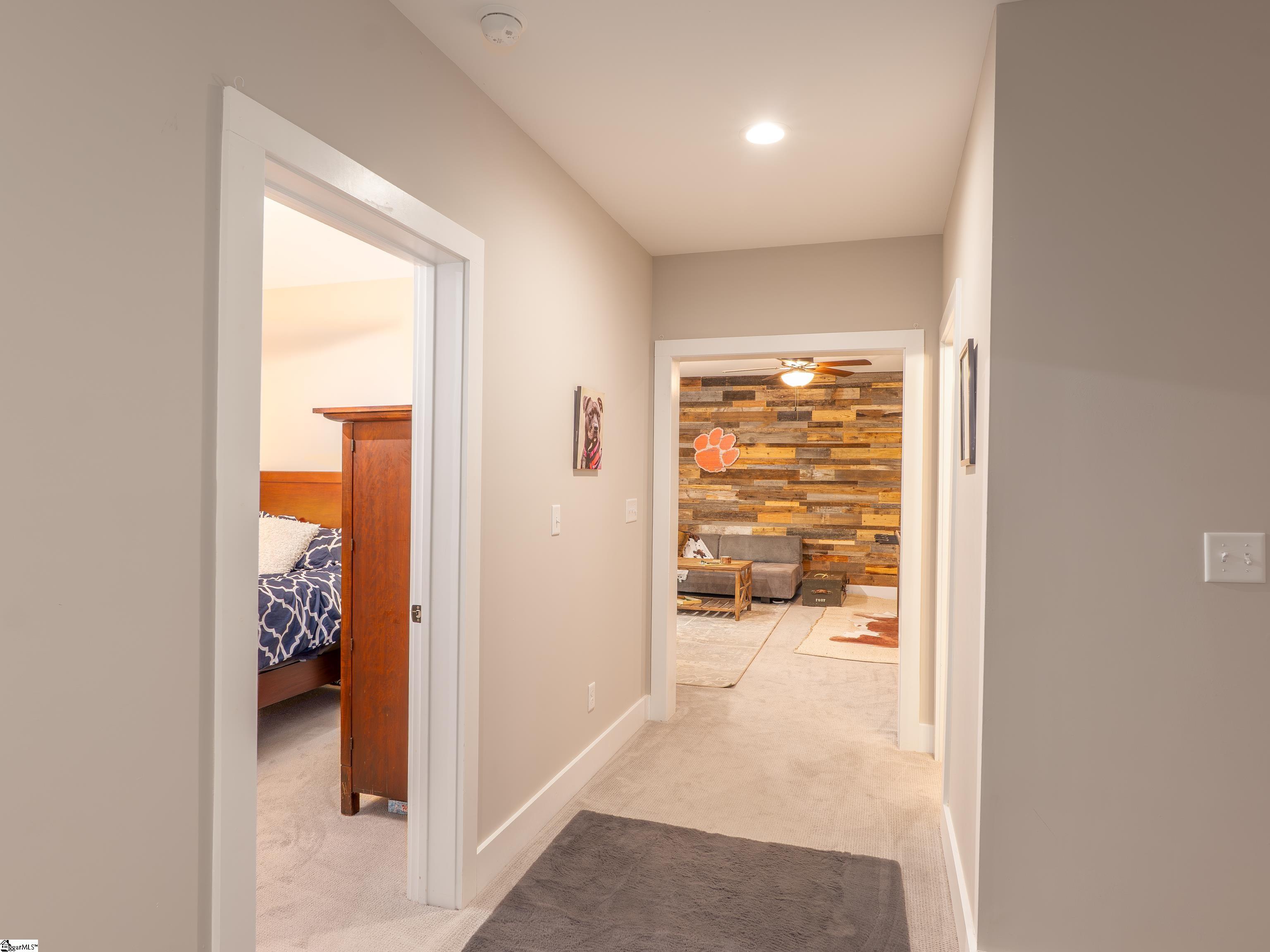118 Squirrel Point Six Mile, SC 29682