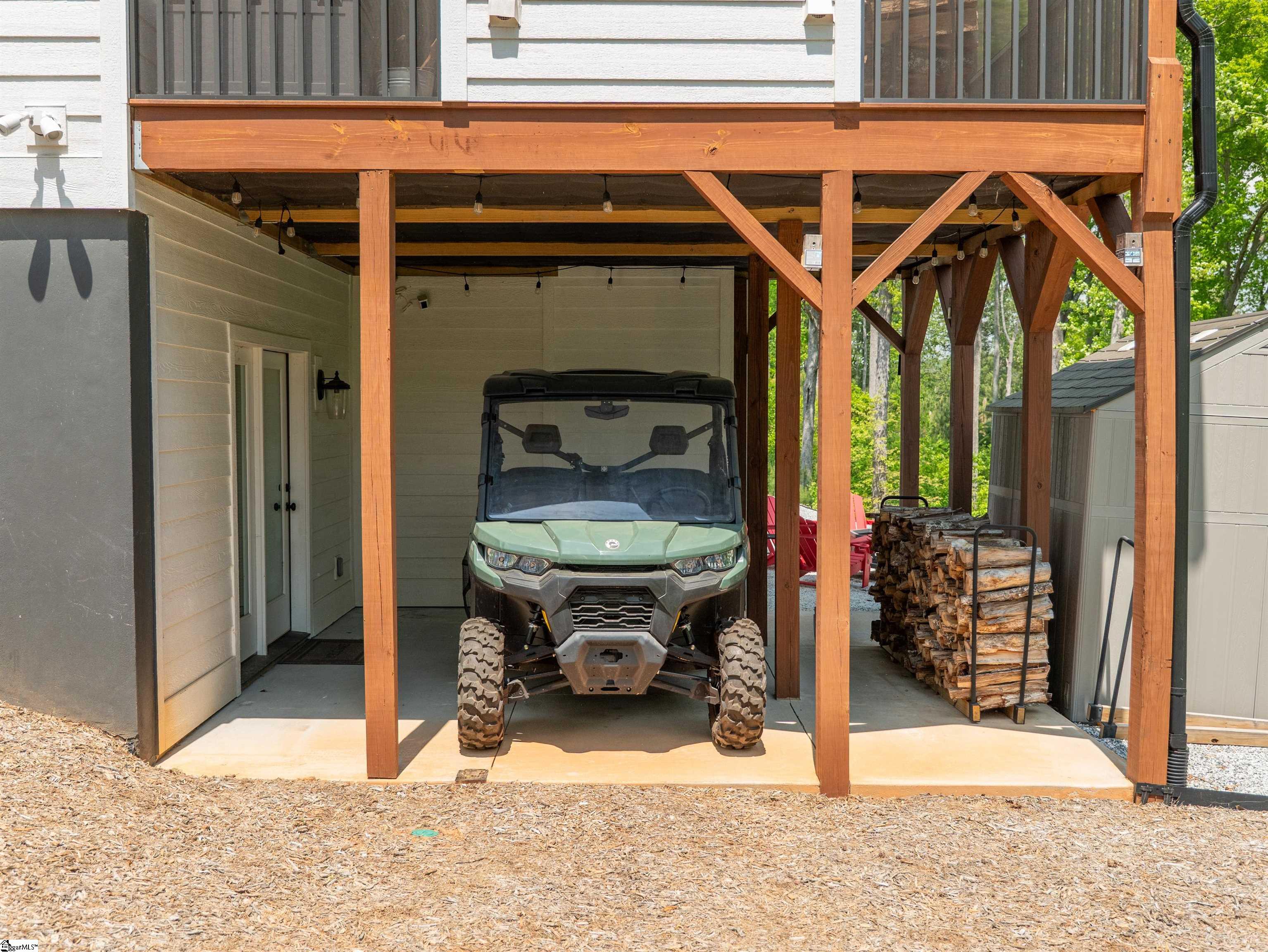 118 Squirrel Point Six Mile, SC 29682