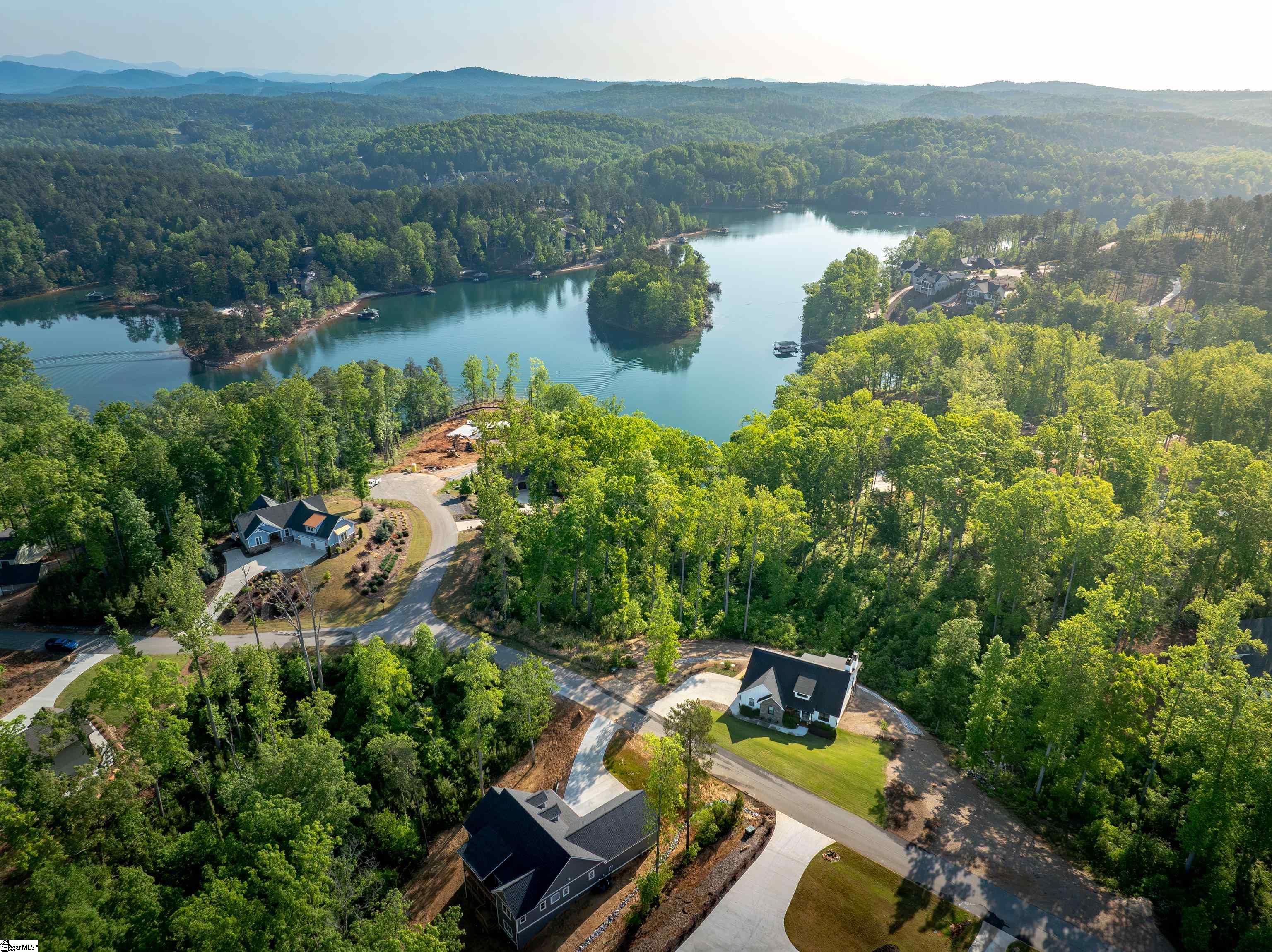 118 Squirrel Point Six Mile, SC 29682