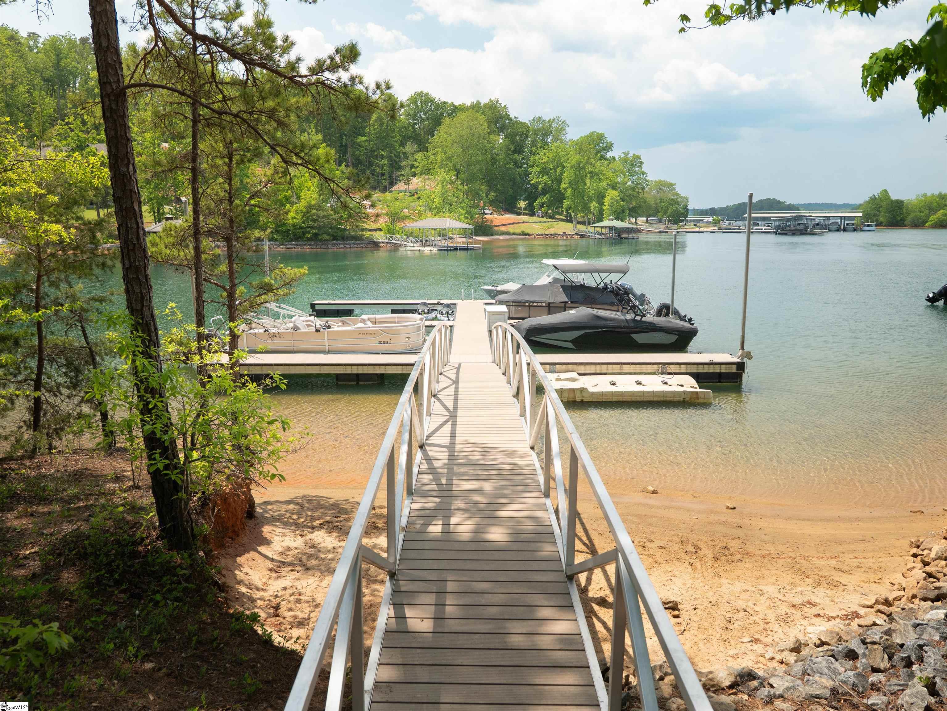 118 Squirrel Point Six Mile, SC 29682
