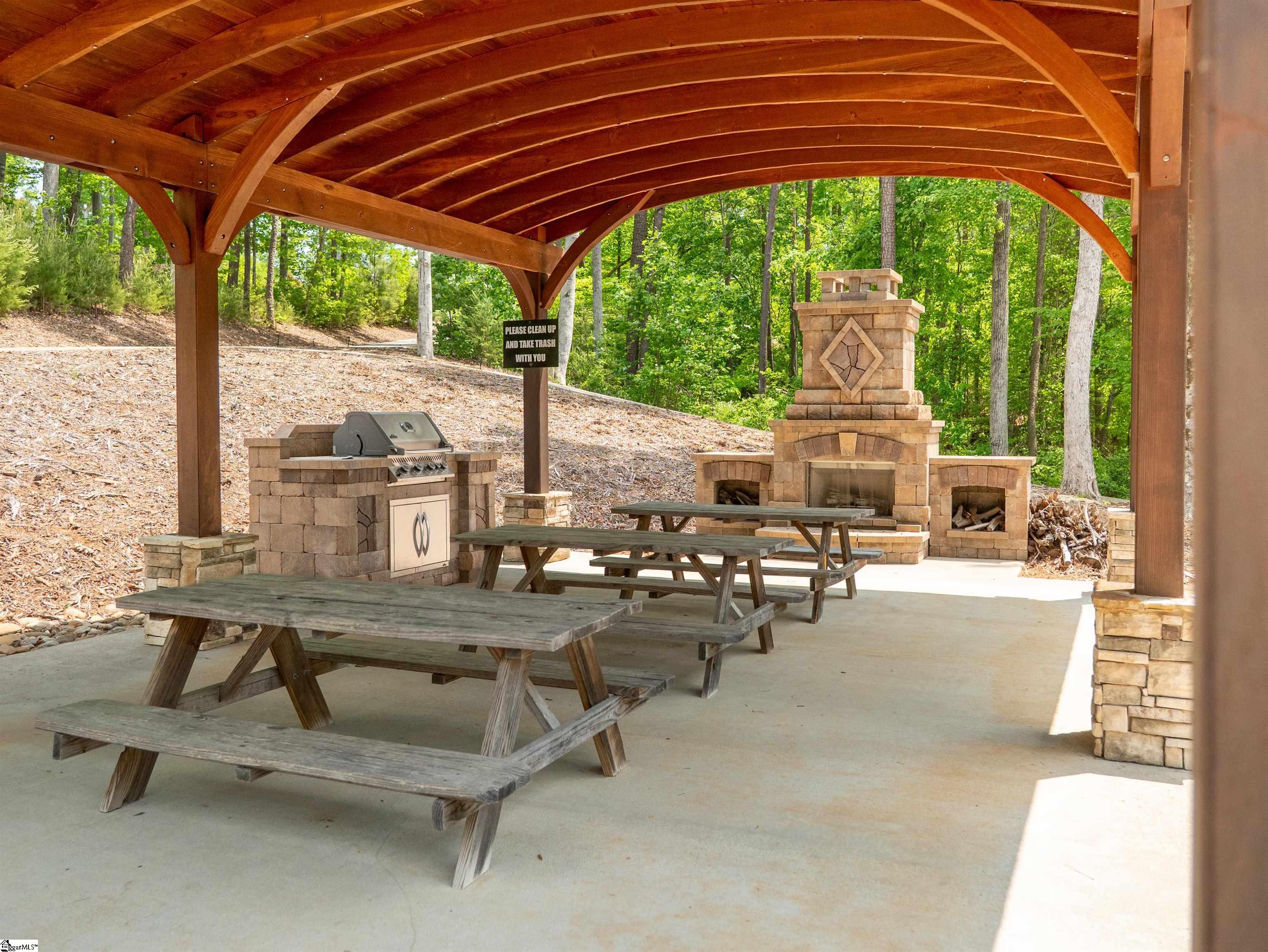118 Squirrel Point Six Mile, SC 29682