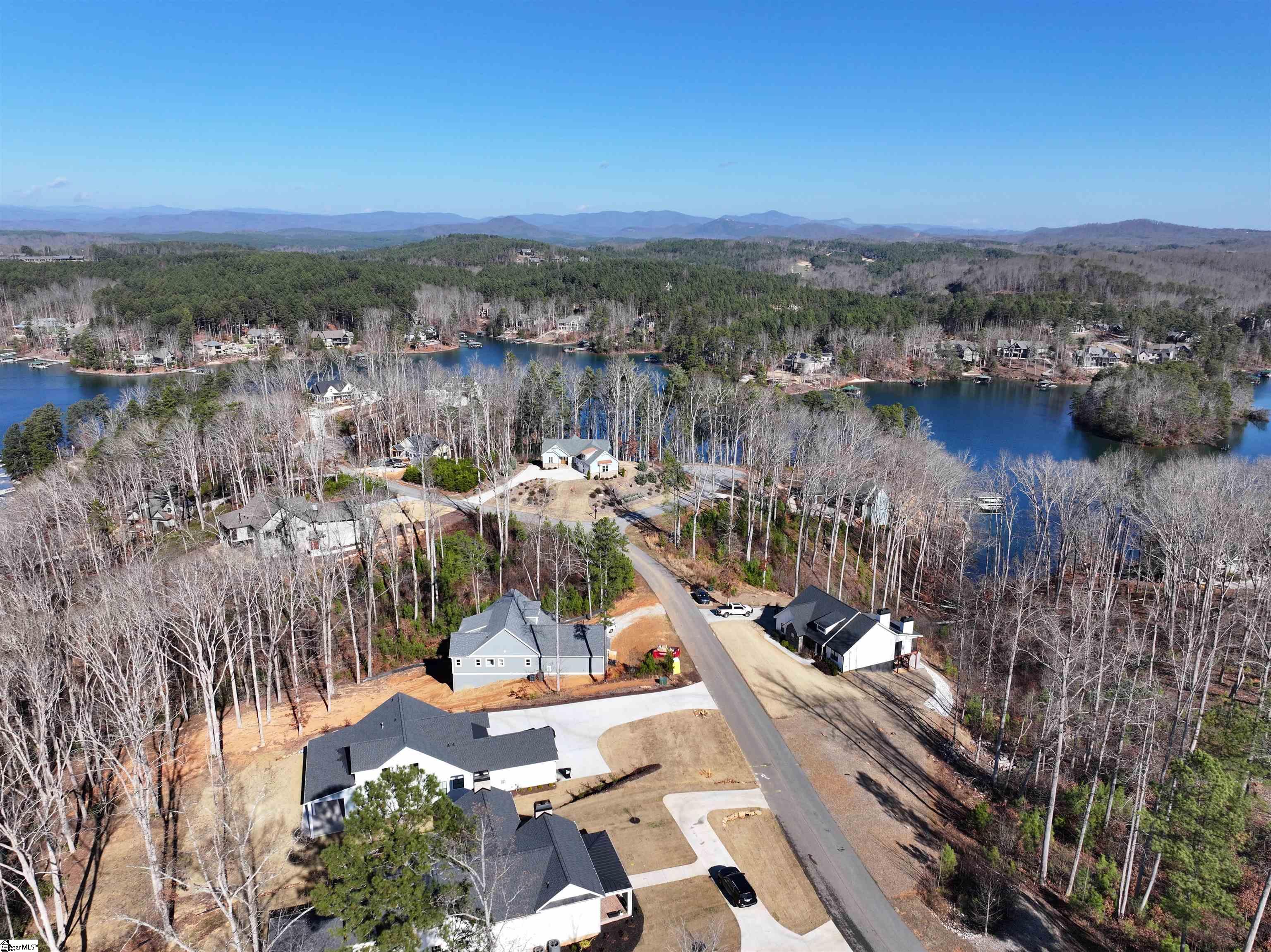 118 Squirrel Point Six Mile, SC 29682