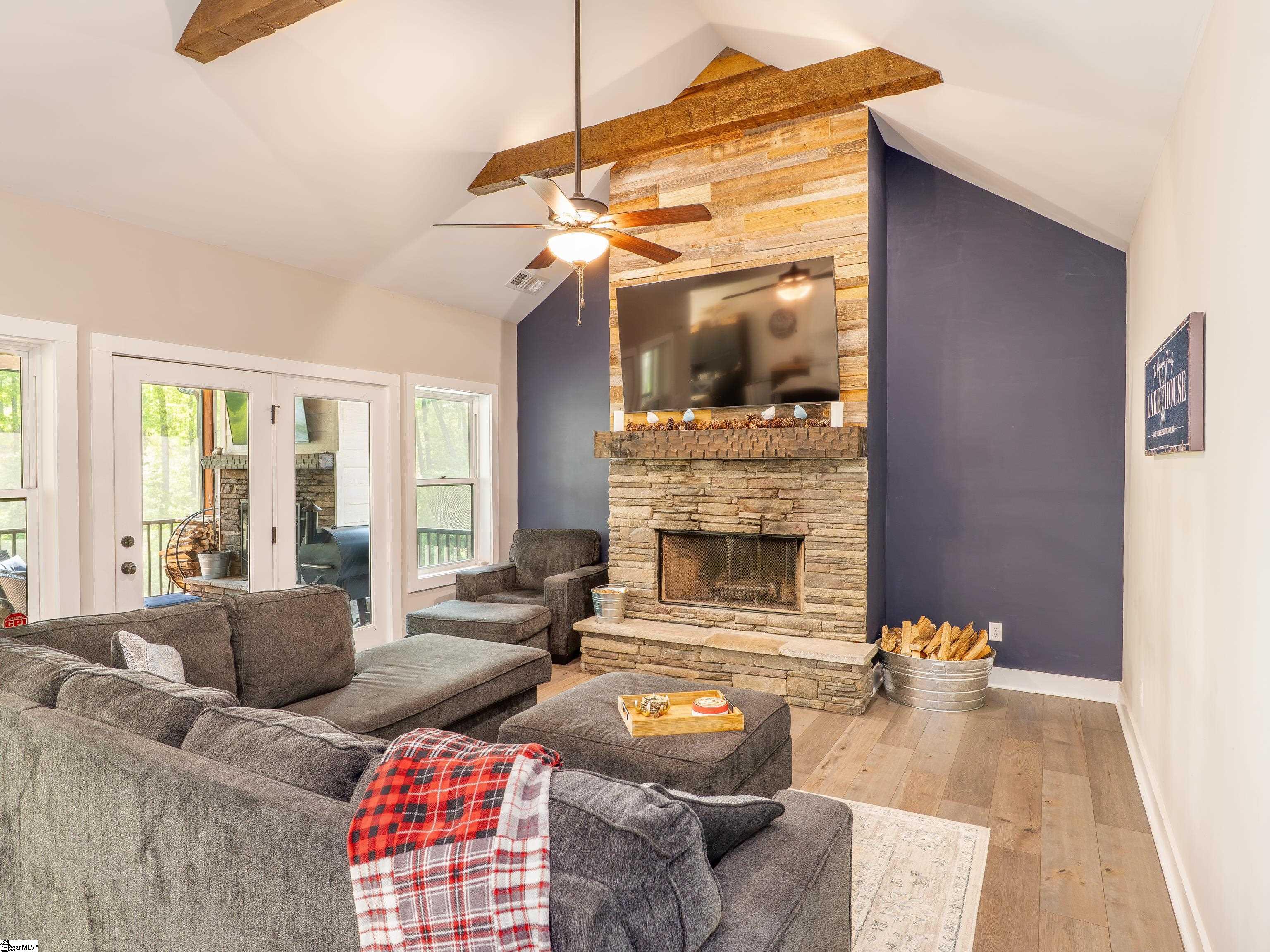118 Squirrel Point Six Mile, SC 29682