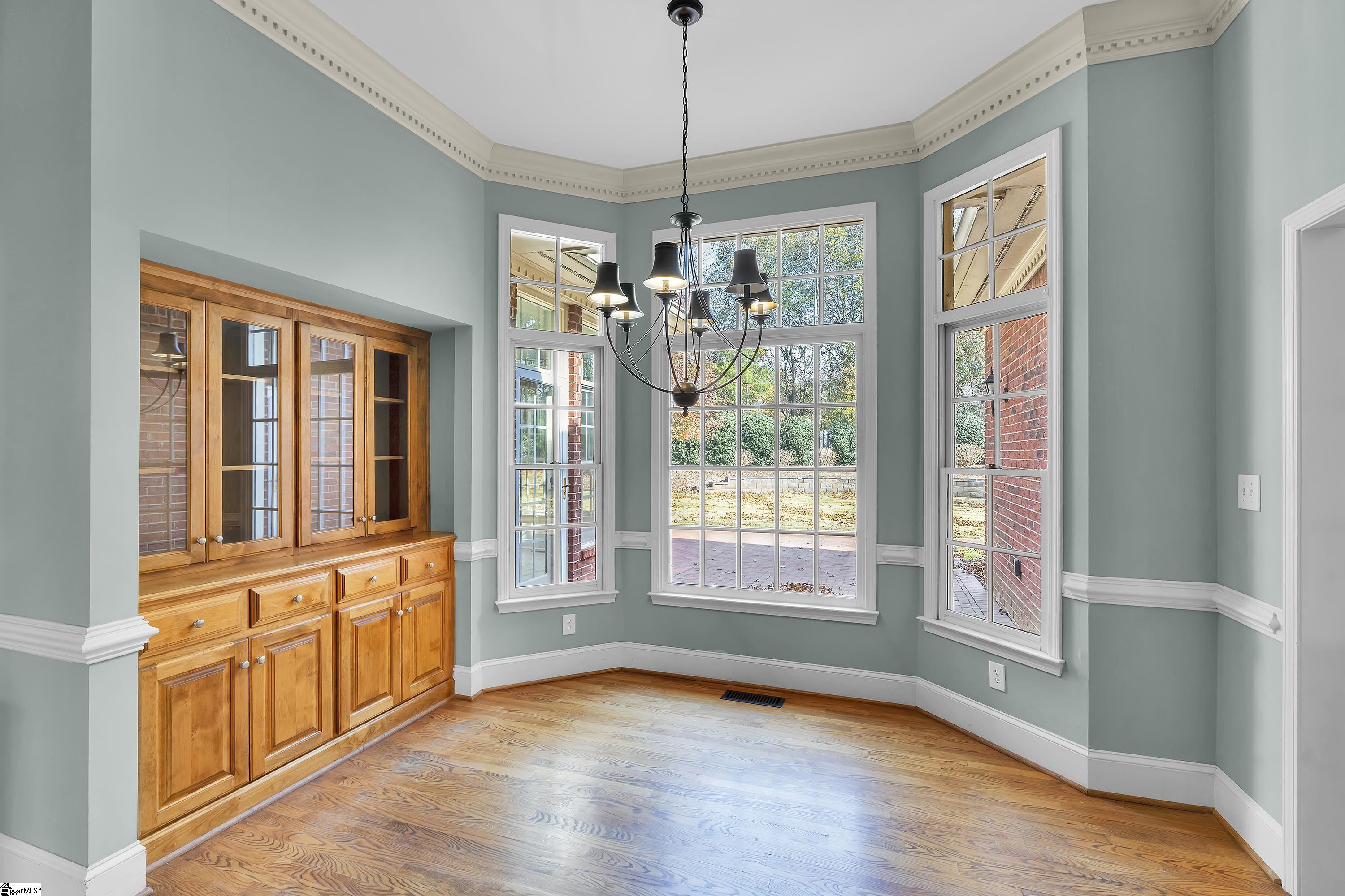 111 W Woodglen Road Spartanburg, SC 29301