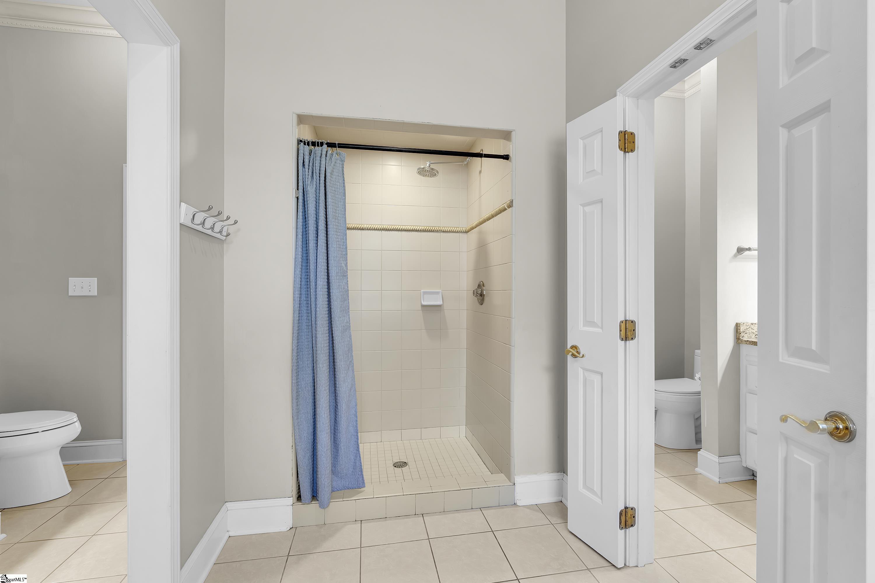 111 W Woodglen Road Spartanburg, SC 29301