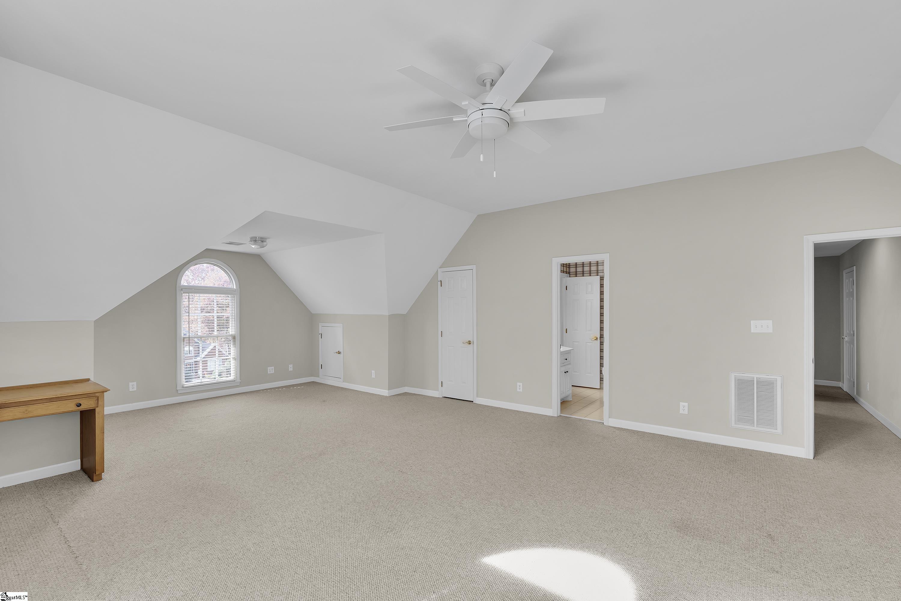 111 W Woodglen Road Spartanburg, SC 29301