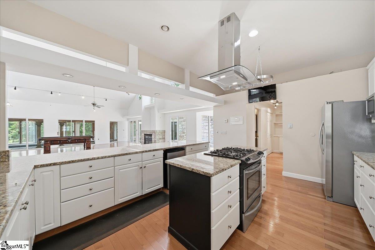 102 Greenleaf Lane Easley, SC 29642