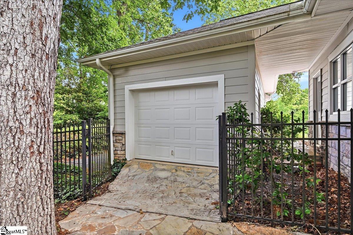 102 Greenleaf Lane Easley, SC 29642