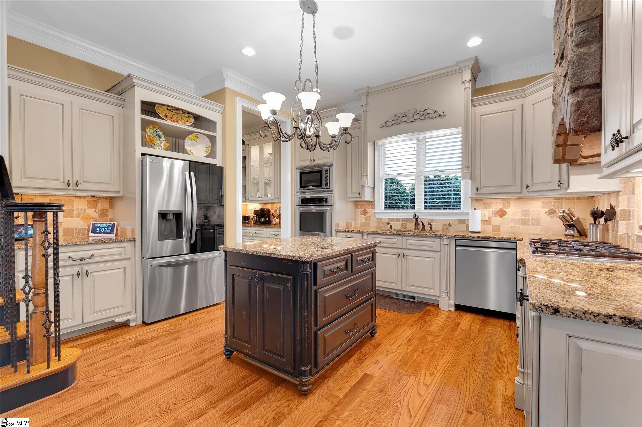 10 Travertine Court Greenville, SC 29615