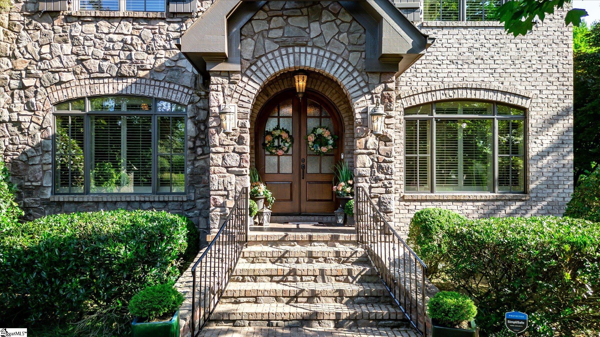 10 Travertine Court Greenville, SC 29615