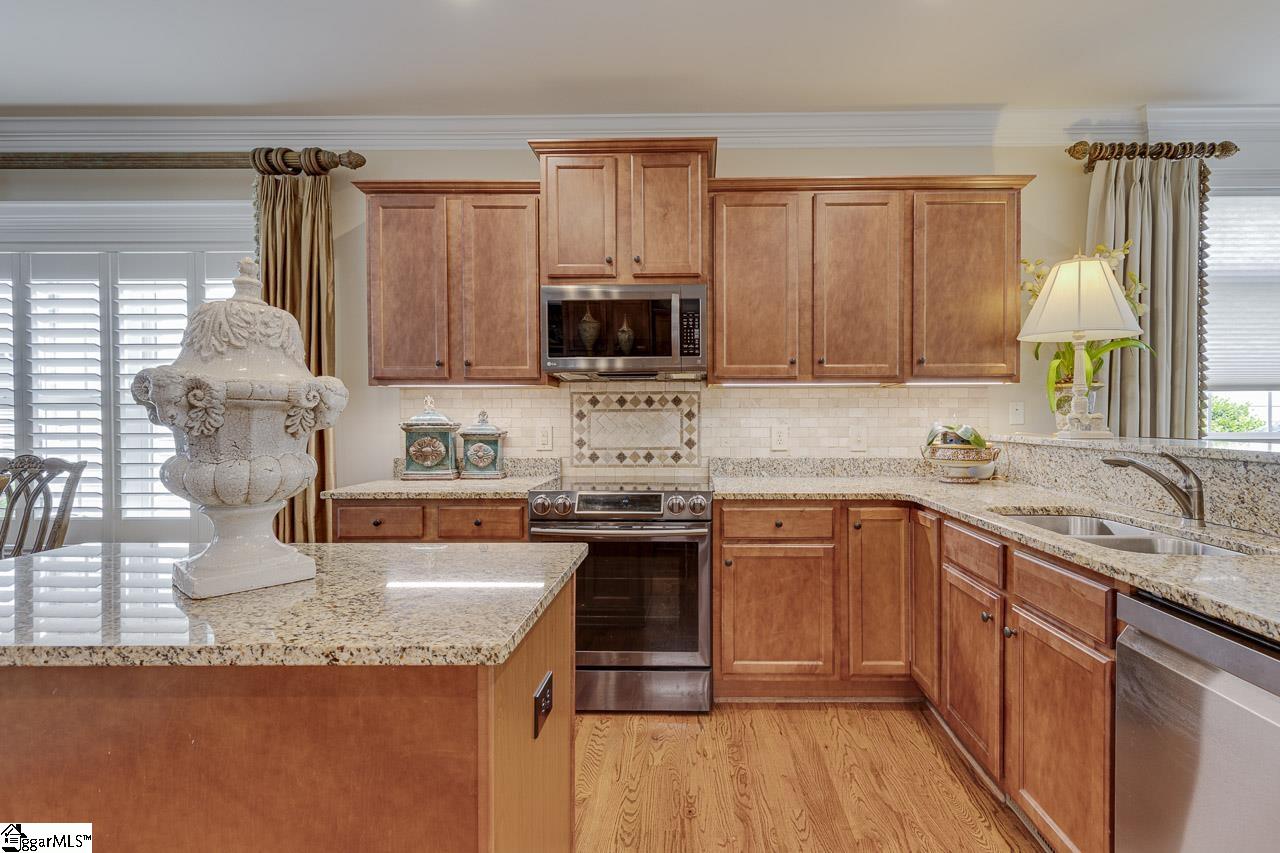20 Flintwood Drive Simpsonville, SC 29681