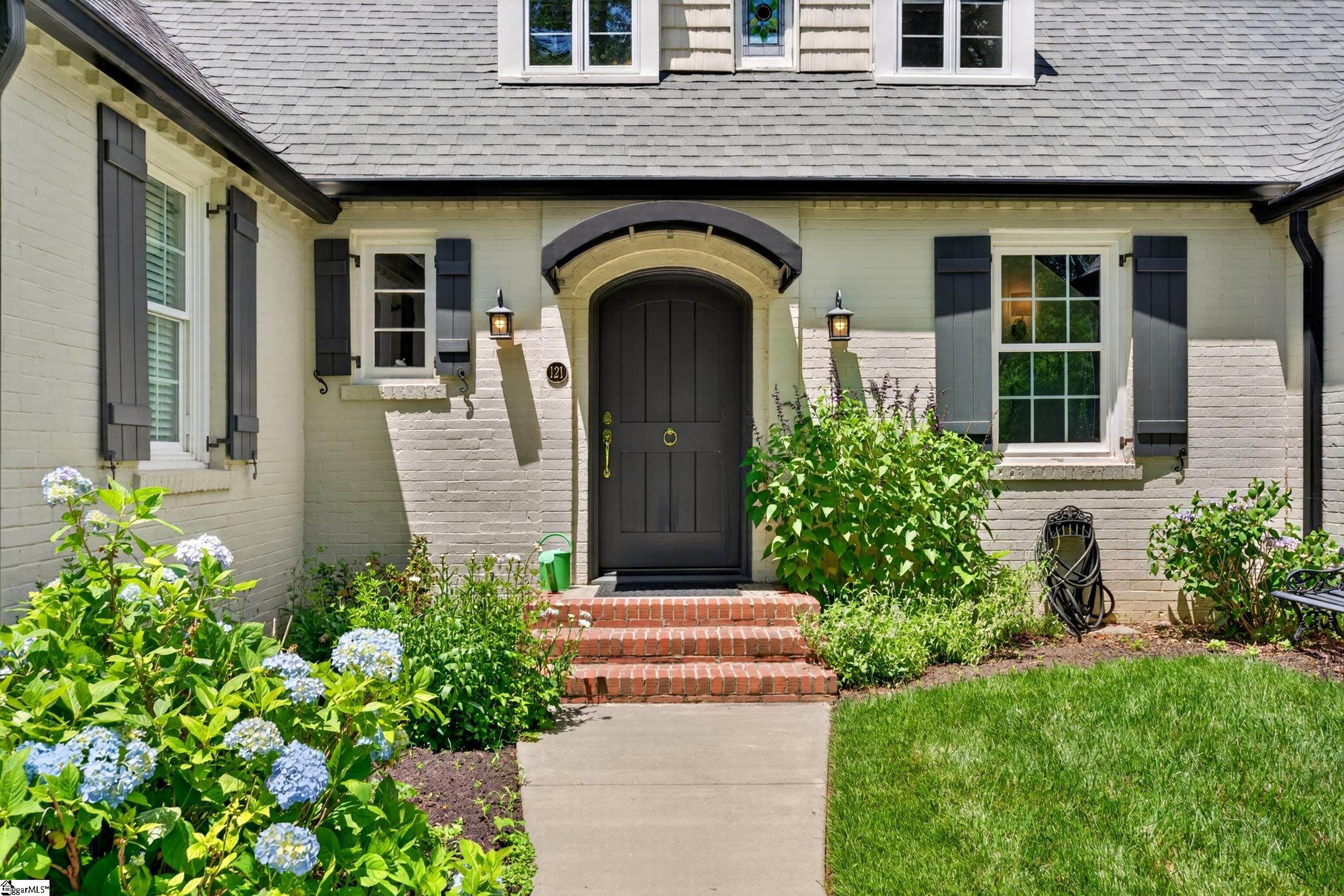 121 Tindal Avenue Greenville, SC 29605
