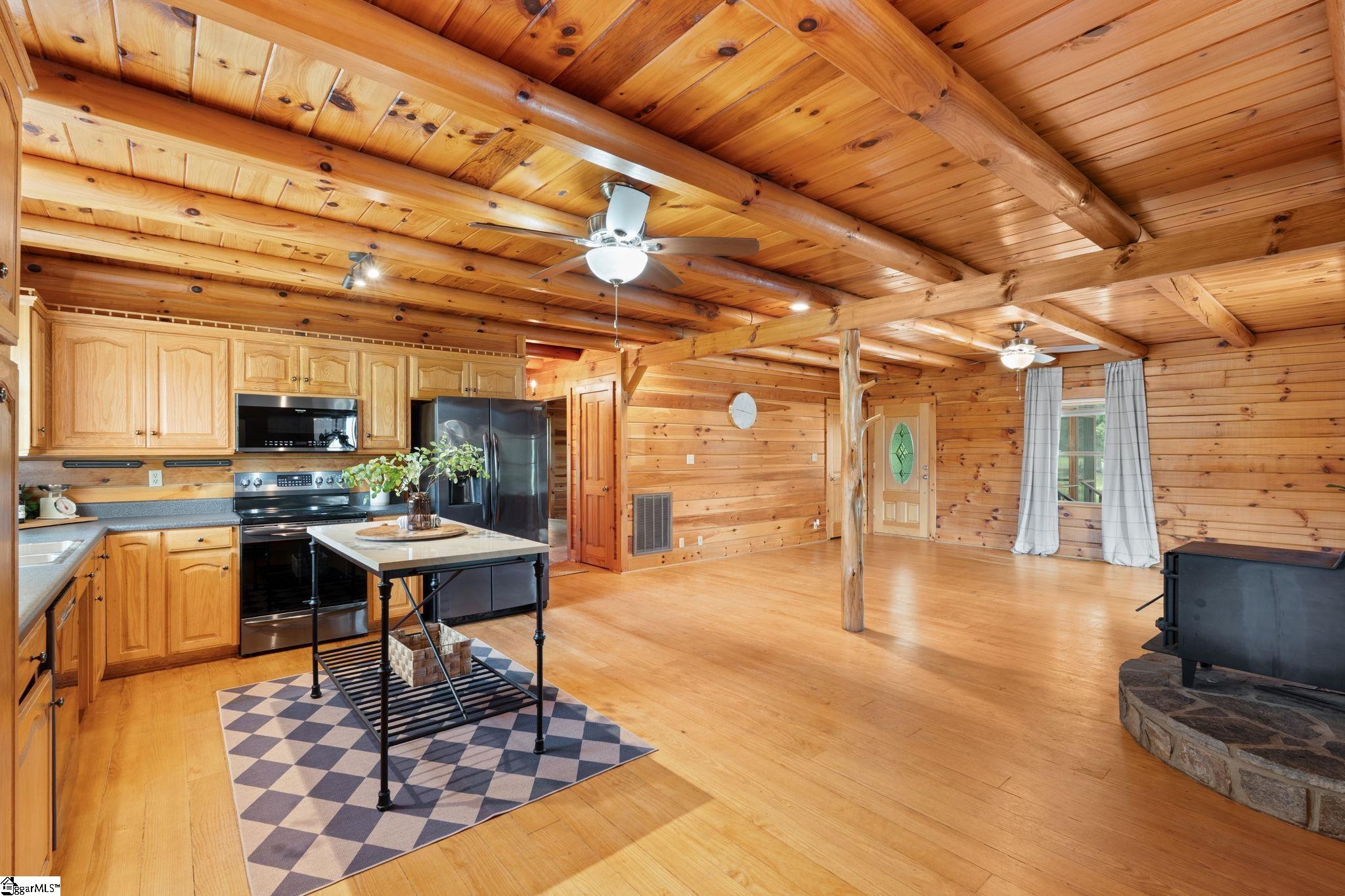 425 Cooper Bridge Road Woodruff, SC 29388