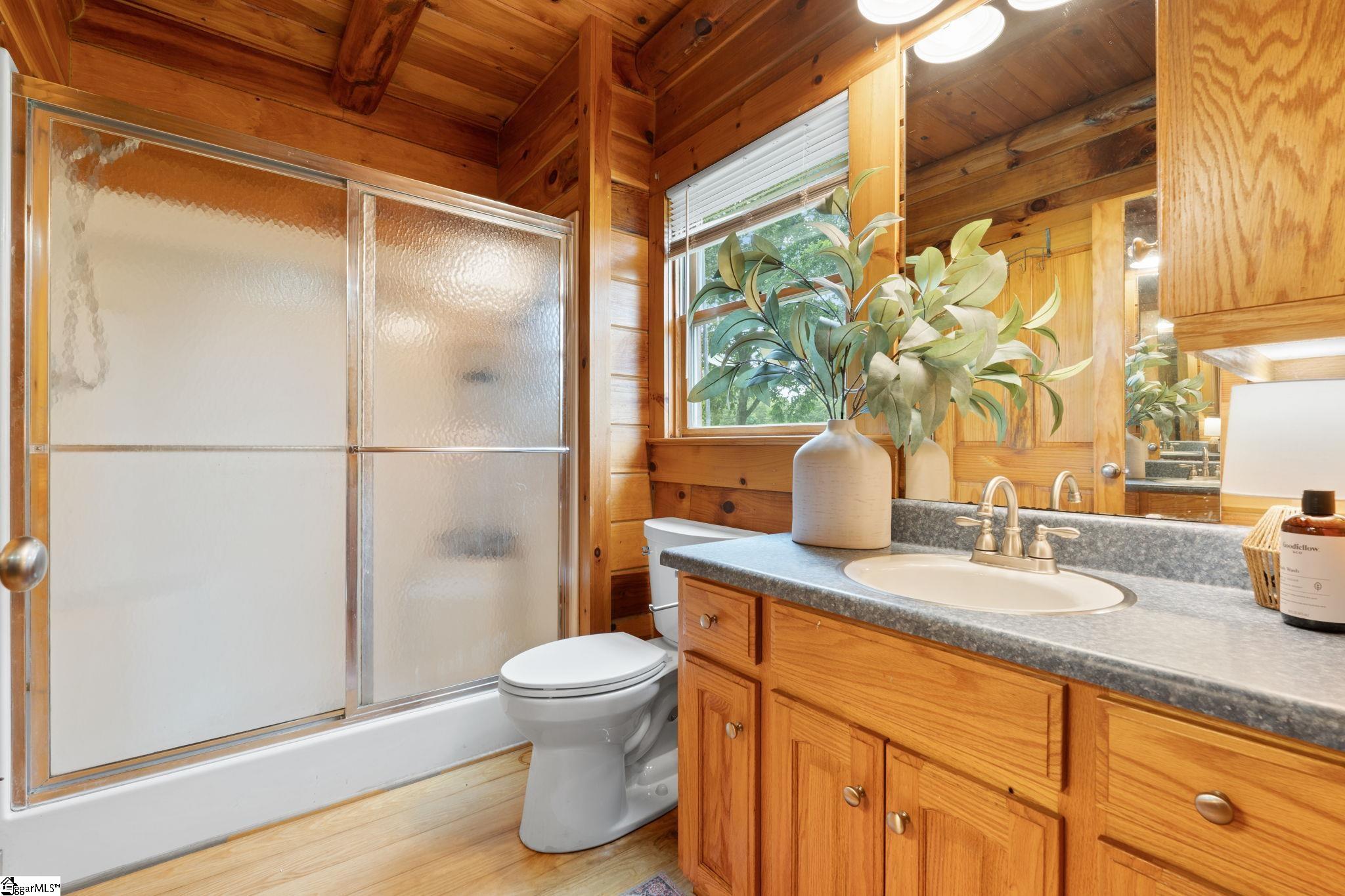 425 Cooper Bridge Road Woodruff, SC 29388