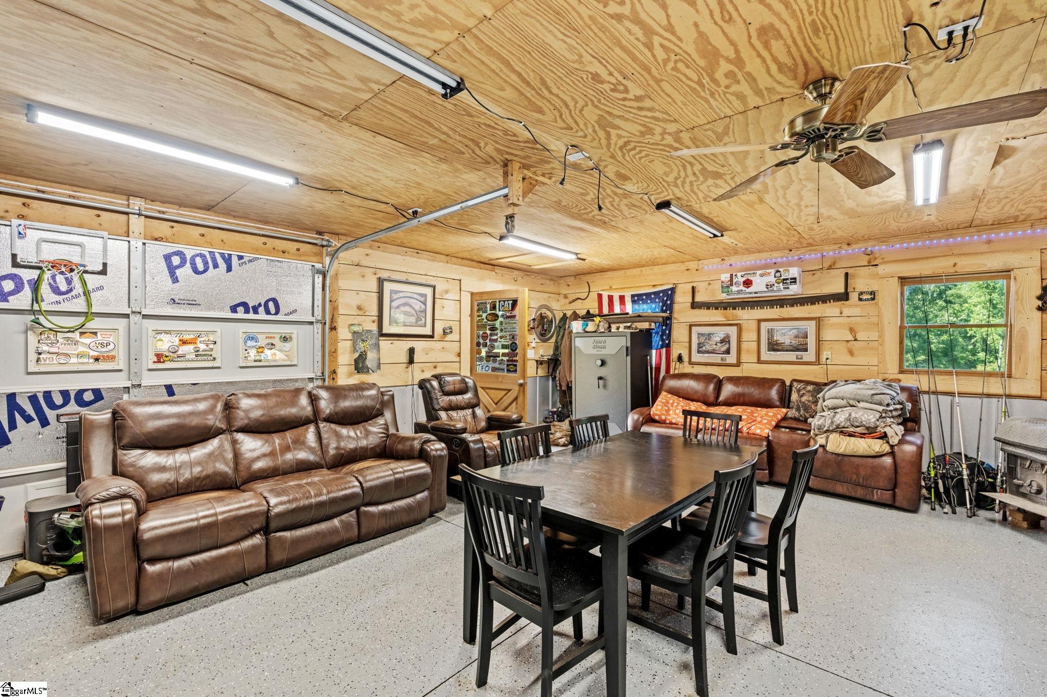 425 Cooper Bridge Road Woodruff, SC 29388