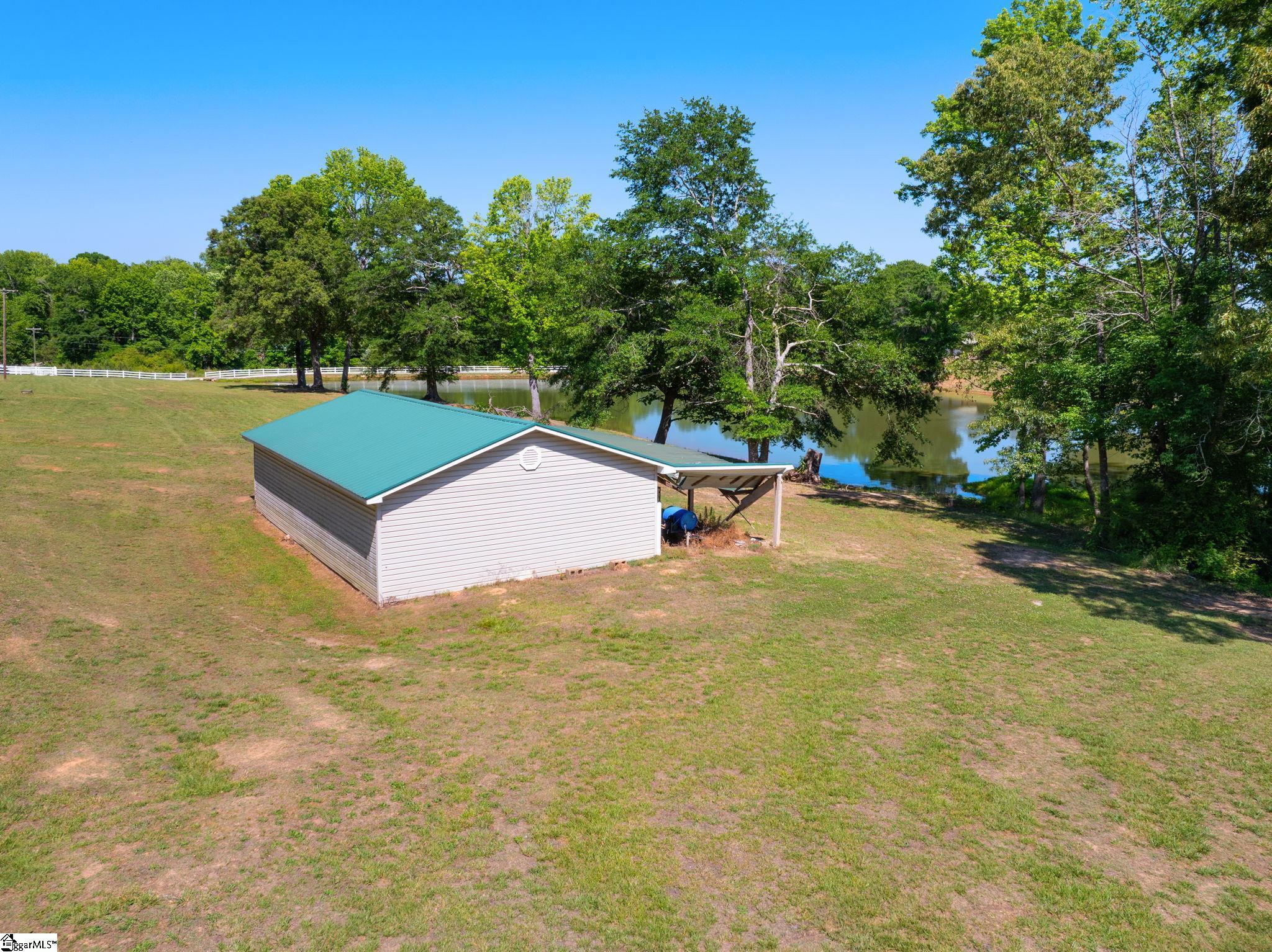 425 Cooper Bridge Road Woodruff, SC 29388