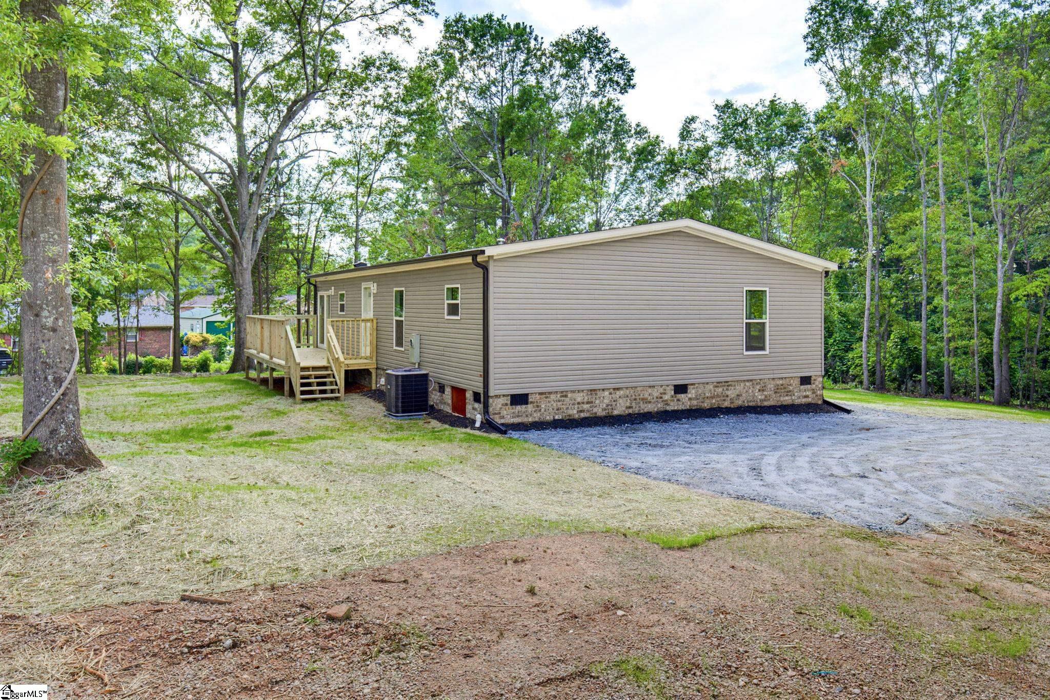 656 Plainview Drive Spartanburg, SC 29307